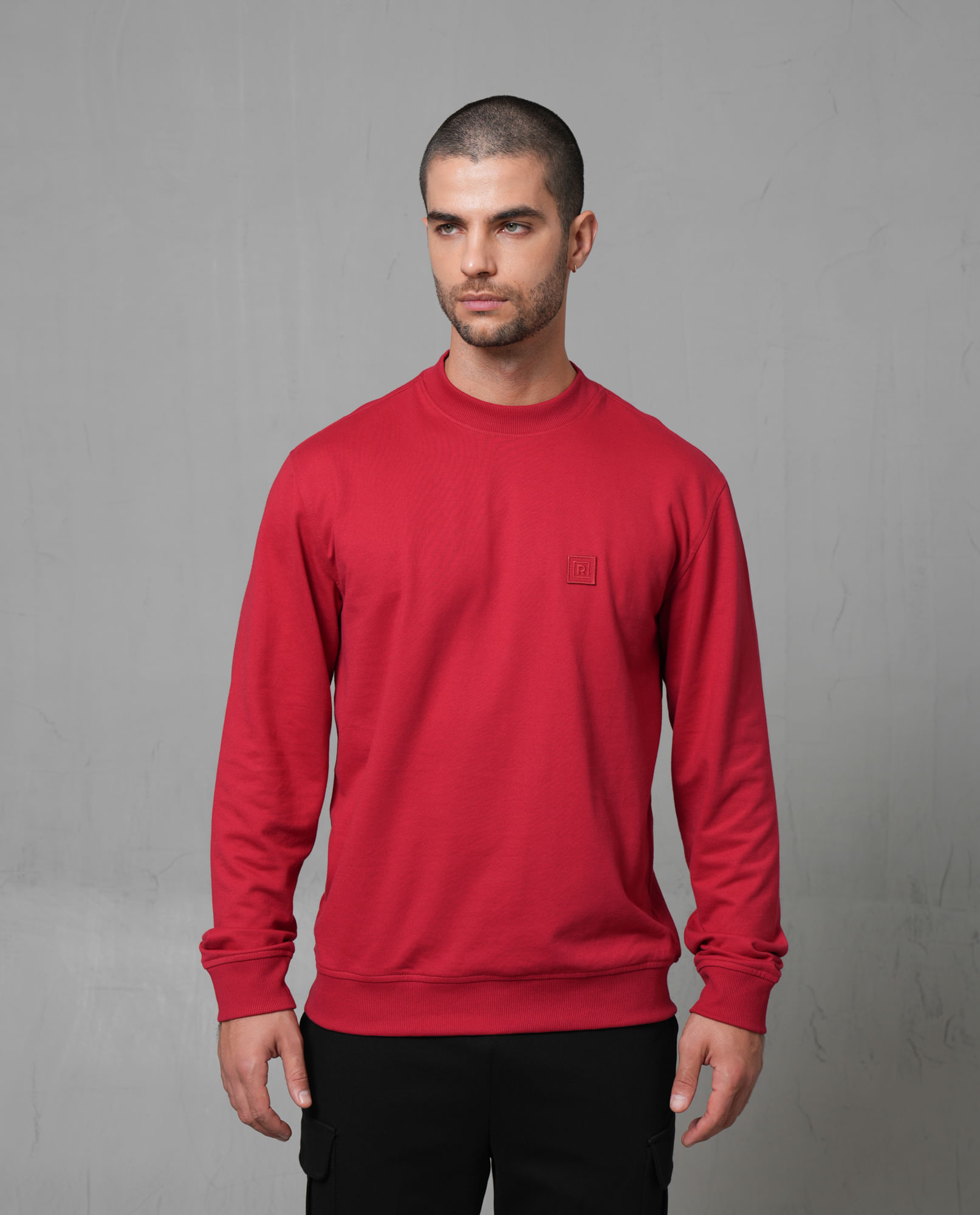 Buzo de cuello redondo con bordado para hombre