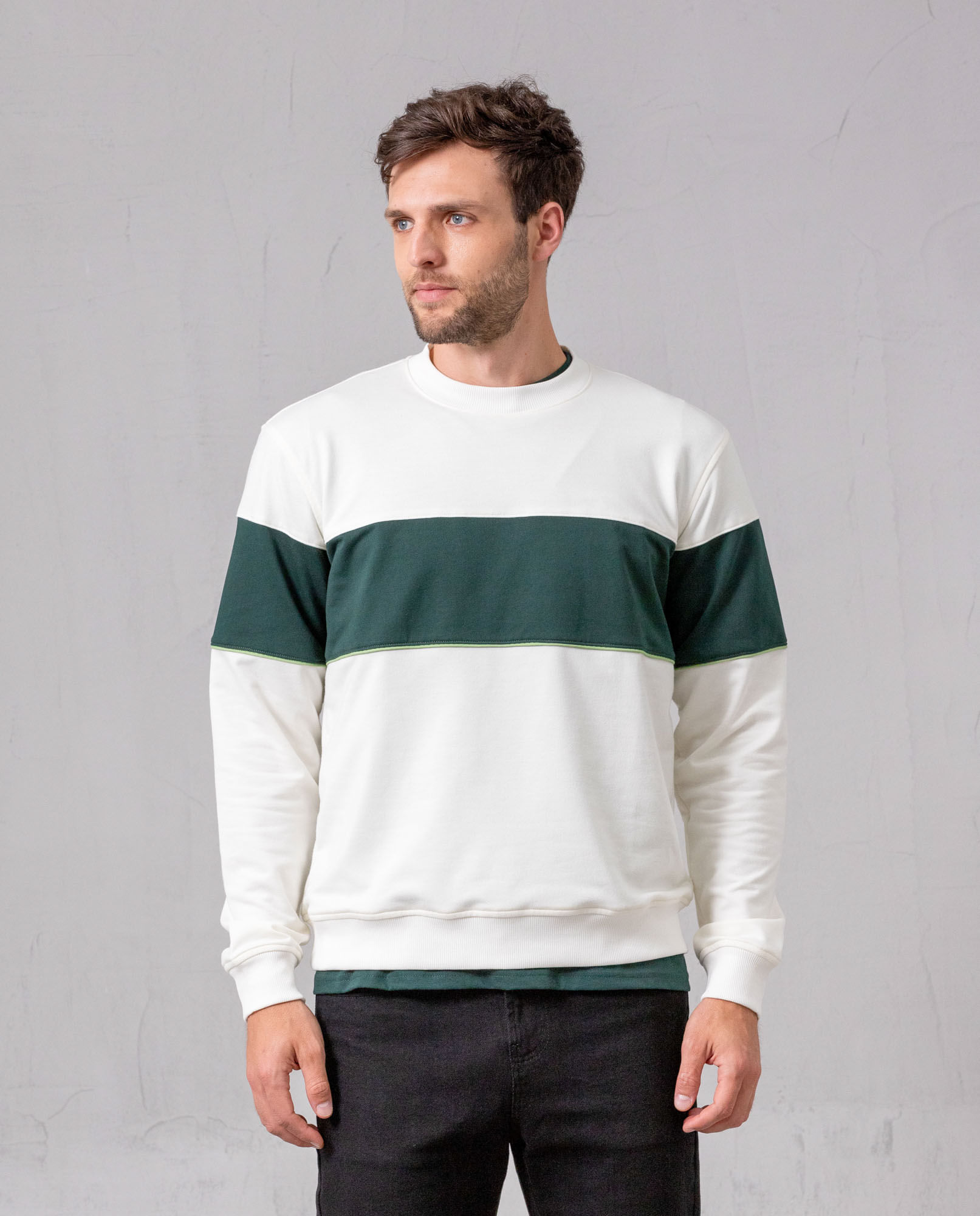 Buzo en bloques de color cerrado para hombre