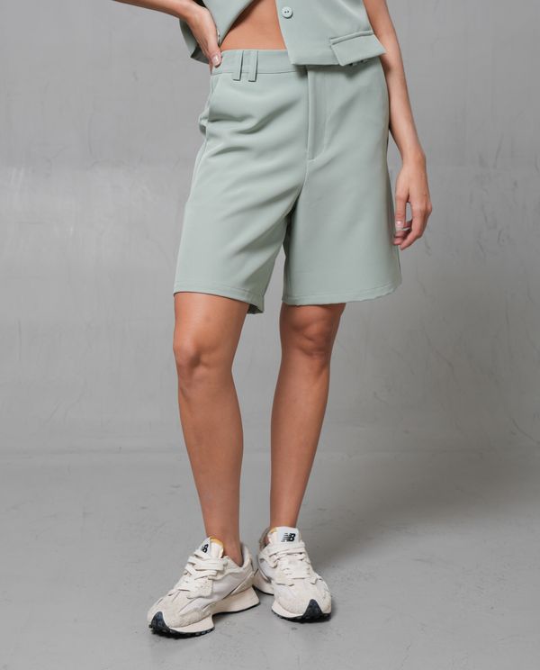 Bermuda Regular fit con bolsillos para mujer