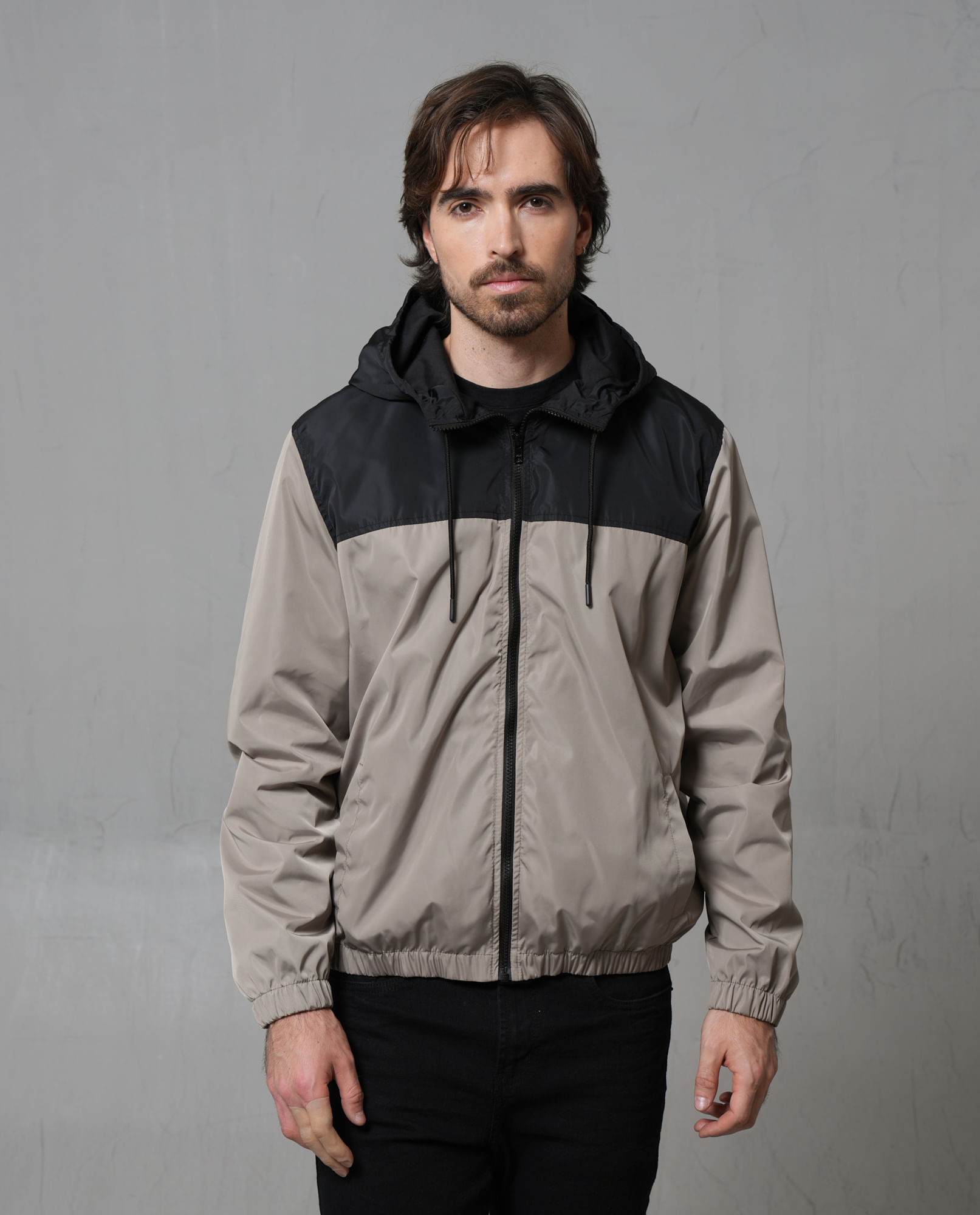 Chaqueta rompevientos para hombre