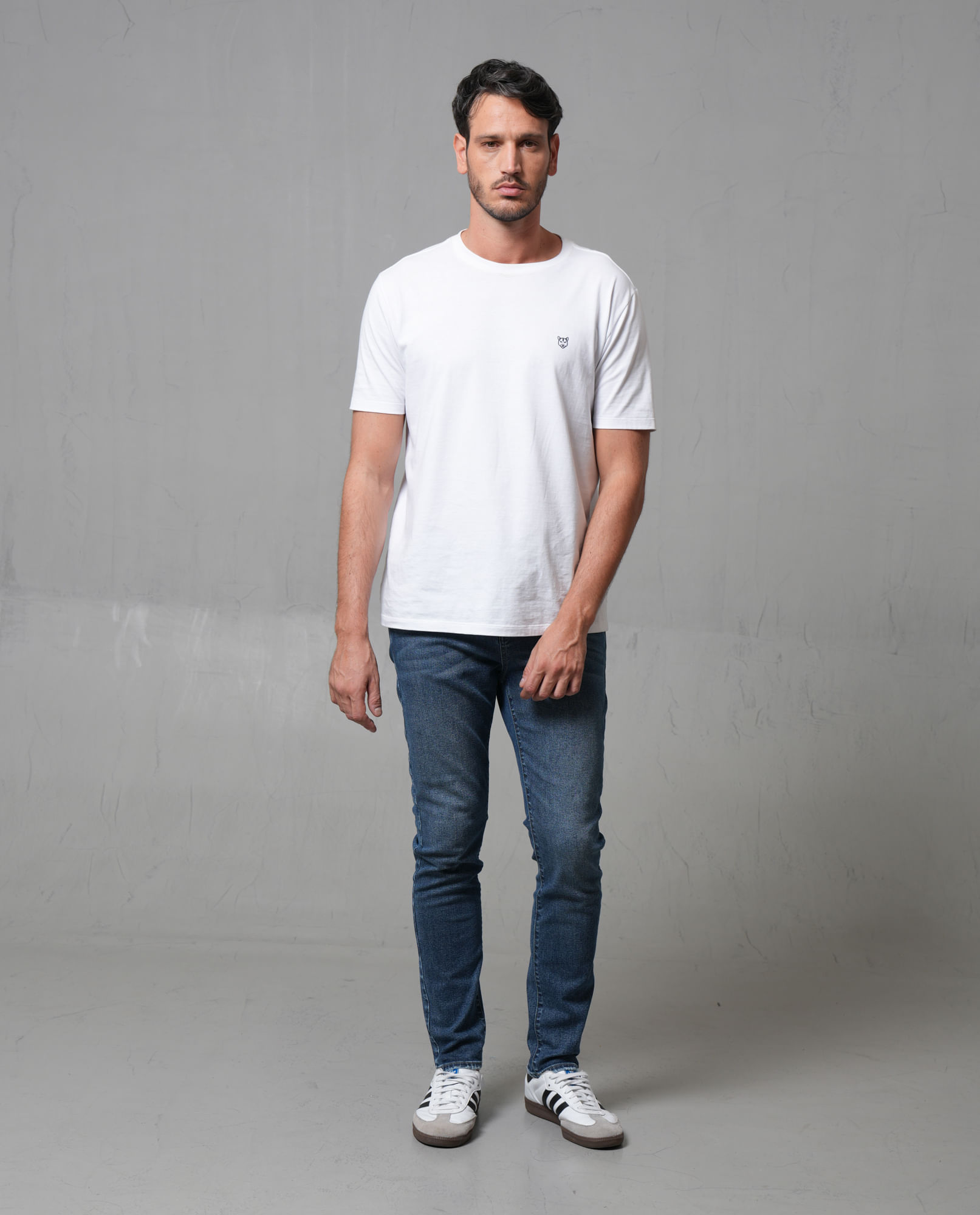 Jean Slim tono medio para hombre