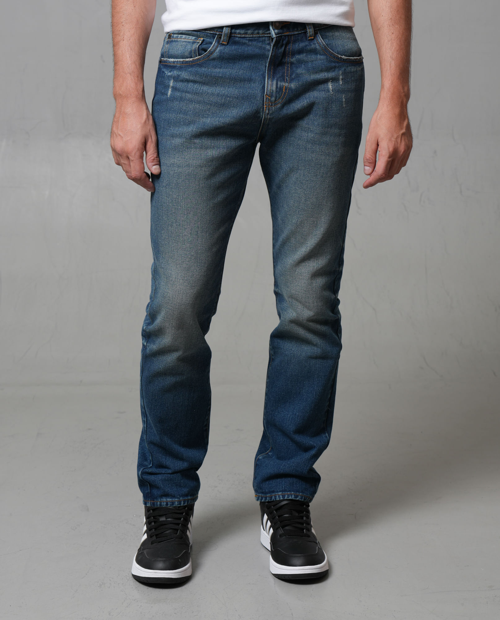 Jean Straight tono medio para hombre