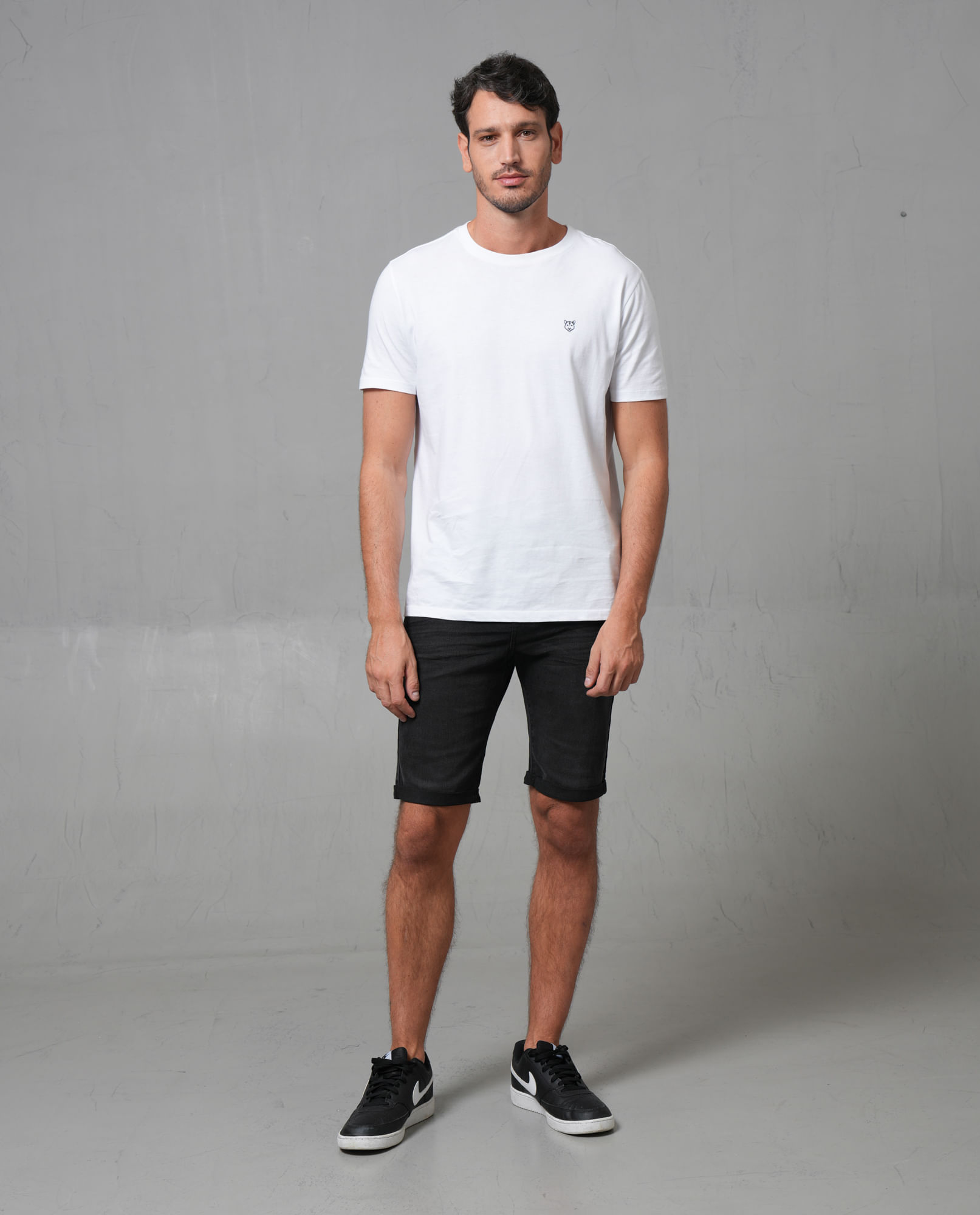 Bermuda en black denim para hombre