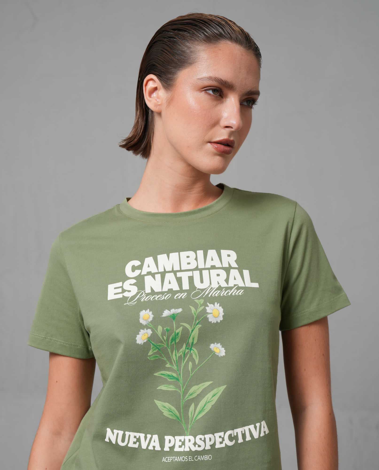 Camiseta manga corta con estampado en frente para mujer