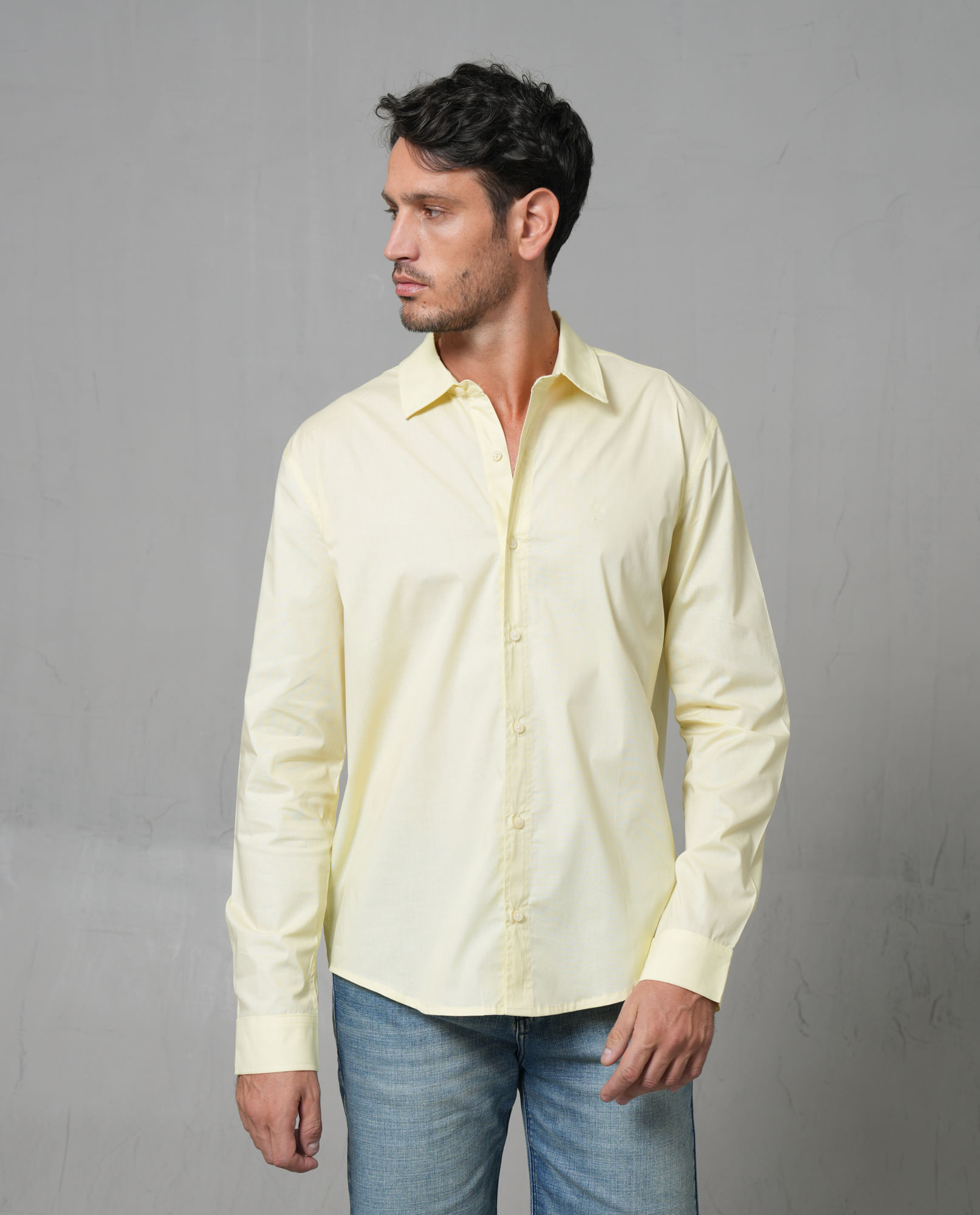 Camisa manga larga con cuello camisero para hombre