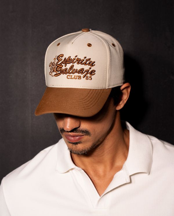 Gorra con bordado en frente unixex