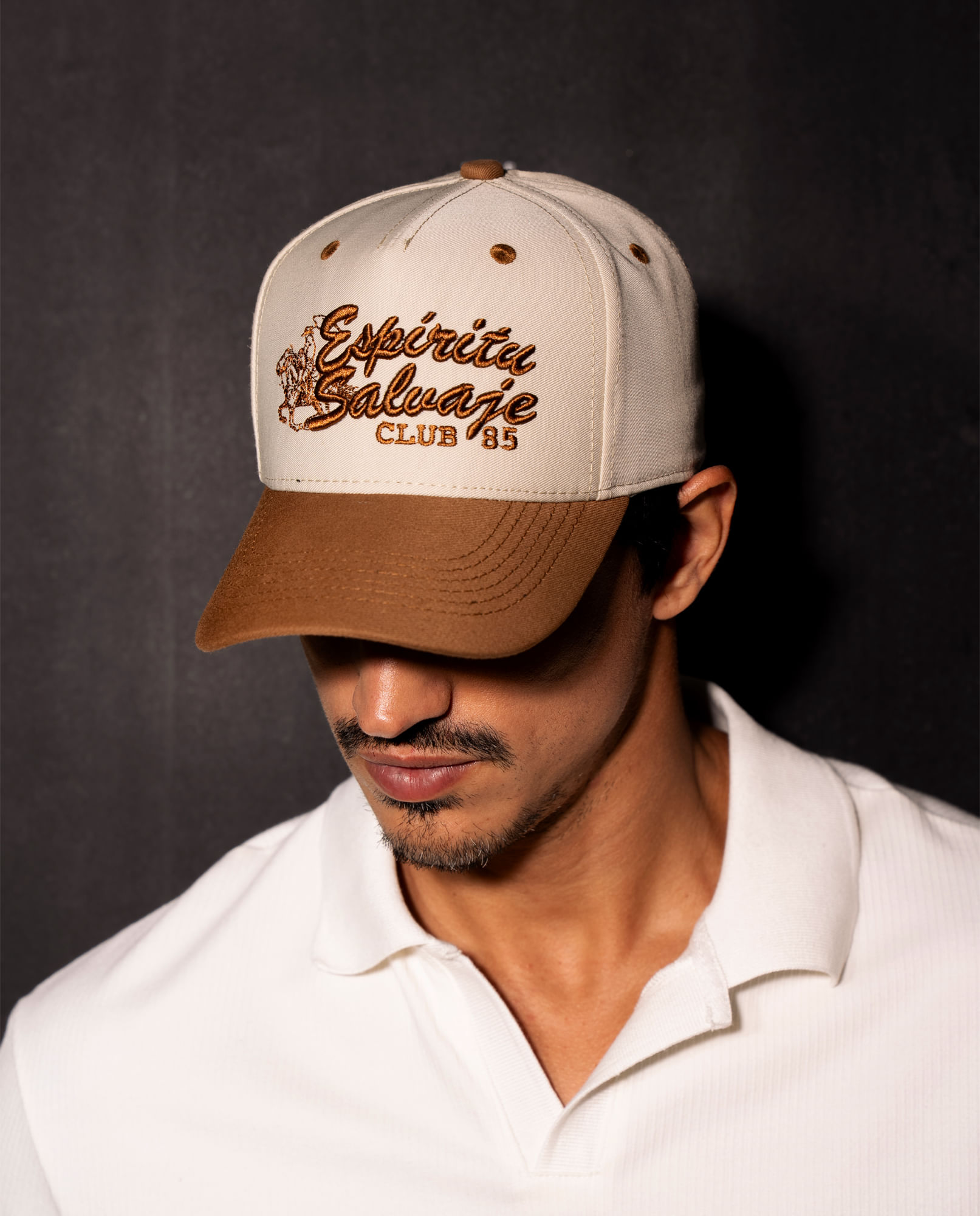 Gorra con bordado en frente unixex