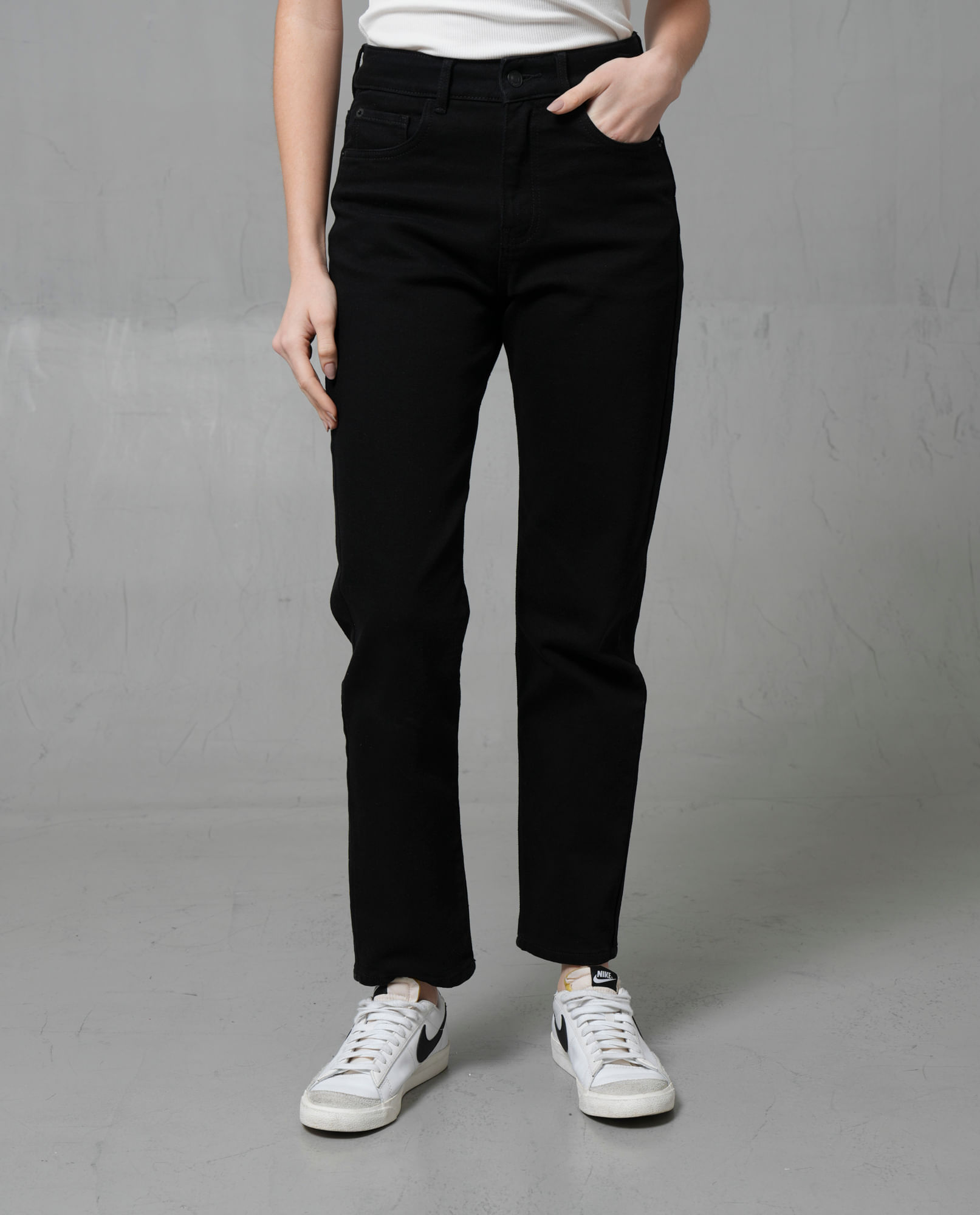 Jean Mom tono oscuro para mujer