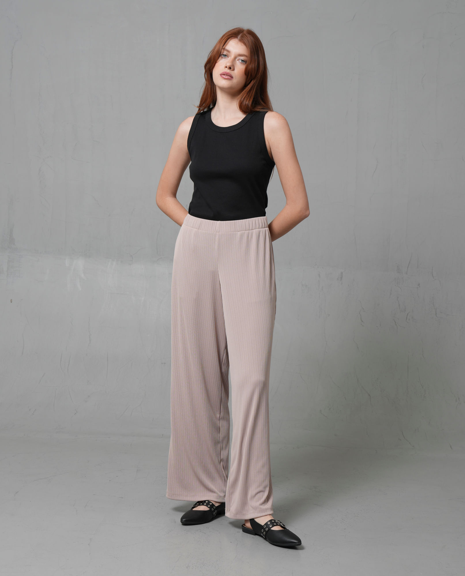 Pantalón amplio con textura para mujer