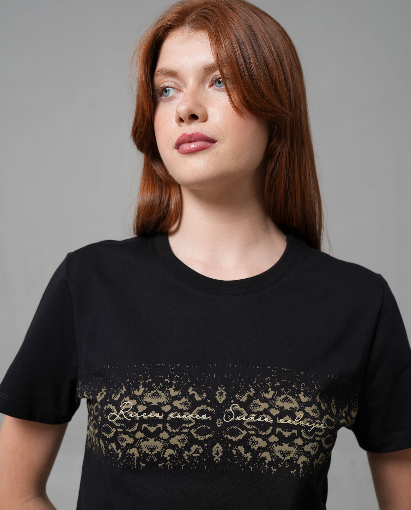 Camiseta con estampado en frente para mujer