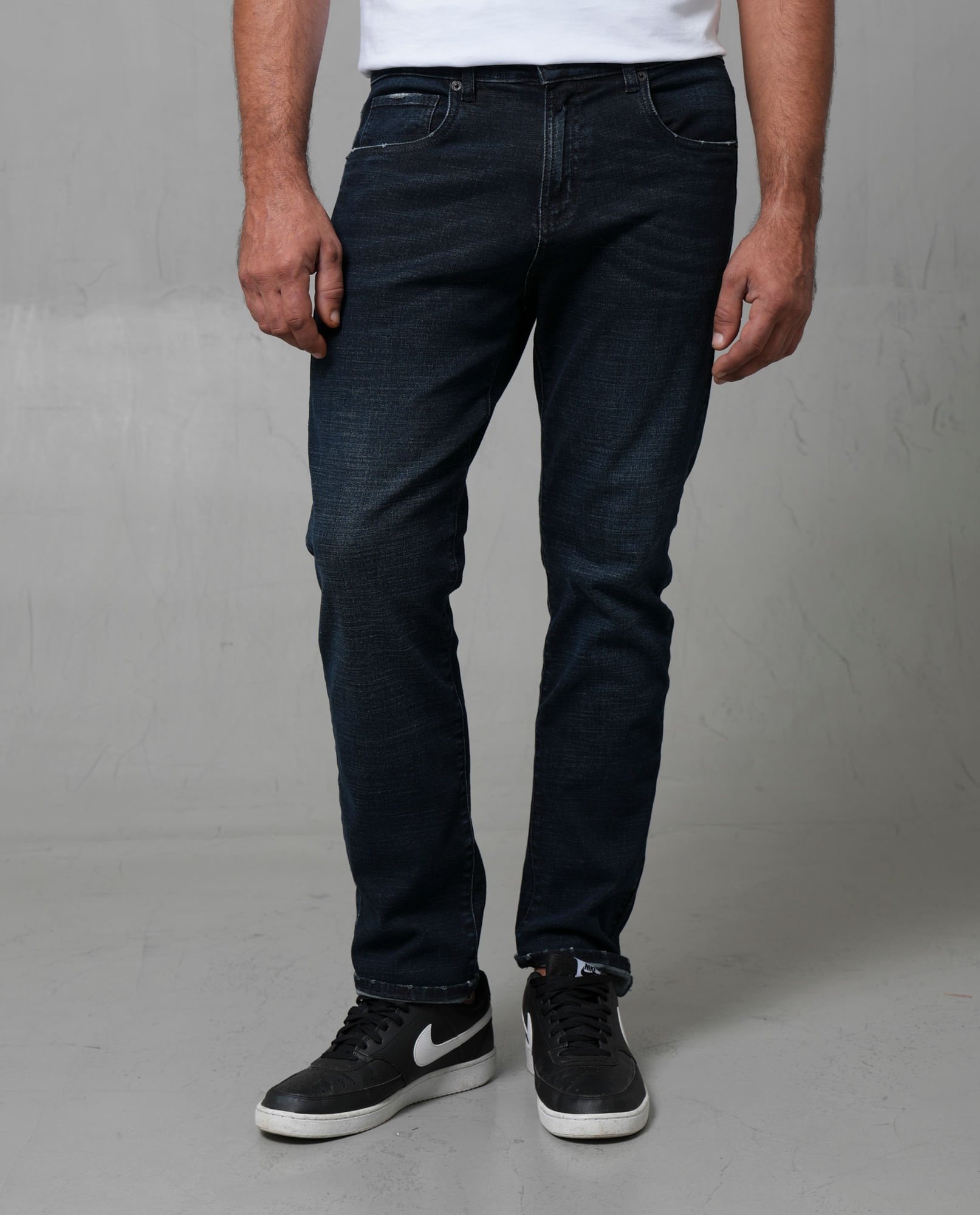 Jean Straight tono oscuro para hombre