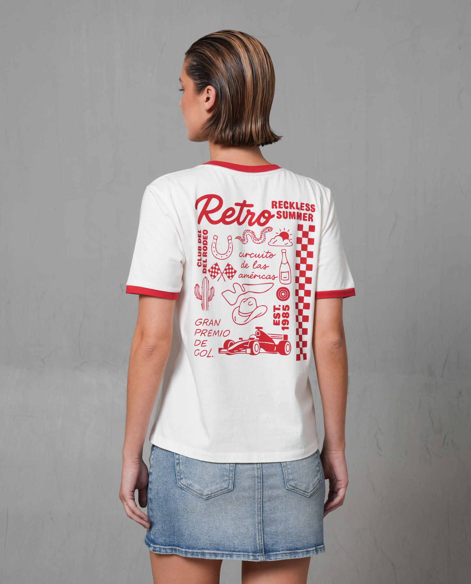 Camiseta con estampado en espalda para mujer