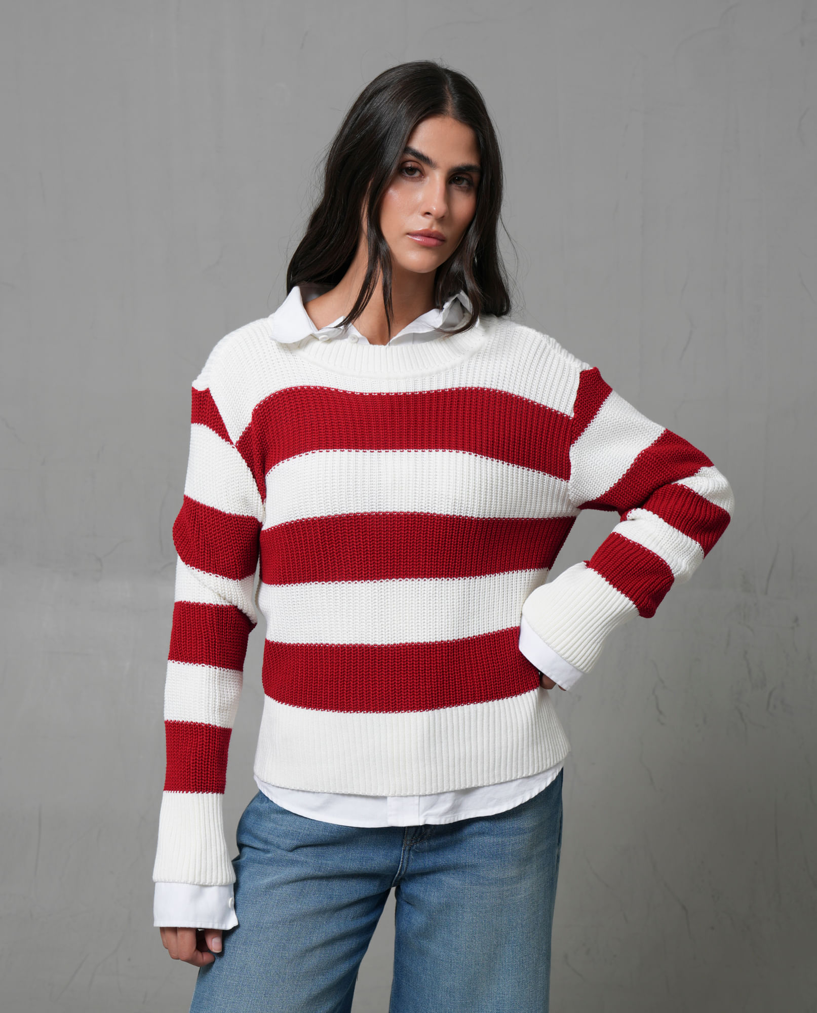 Buzo tejido con lineas horizontales en rojo para mujer