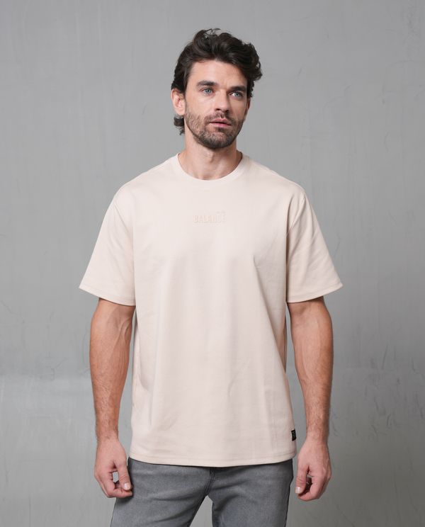 Camiseta manga corta con bordado en frente para hombre