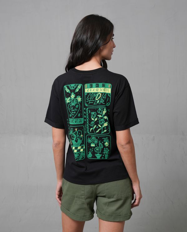 Camiseta con estampado gran formato en espalda para mujer