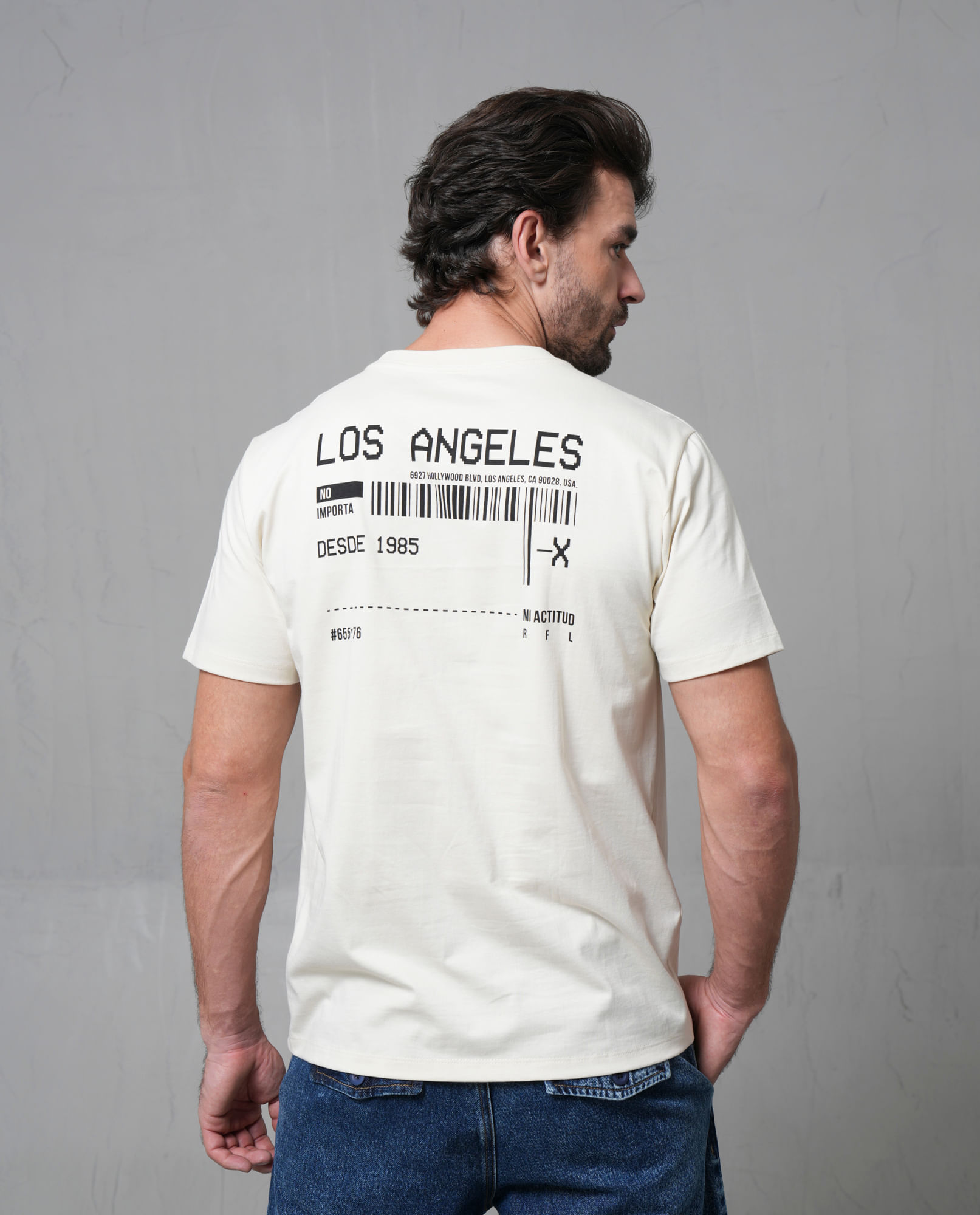 Camiseta con estampado en espalda para hombre