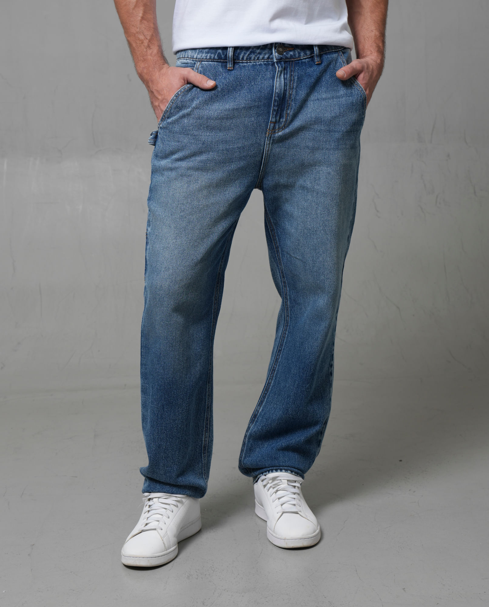 Jean Trendy tiro medio y tono medio para hombre