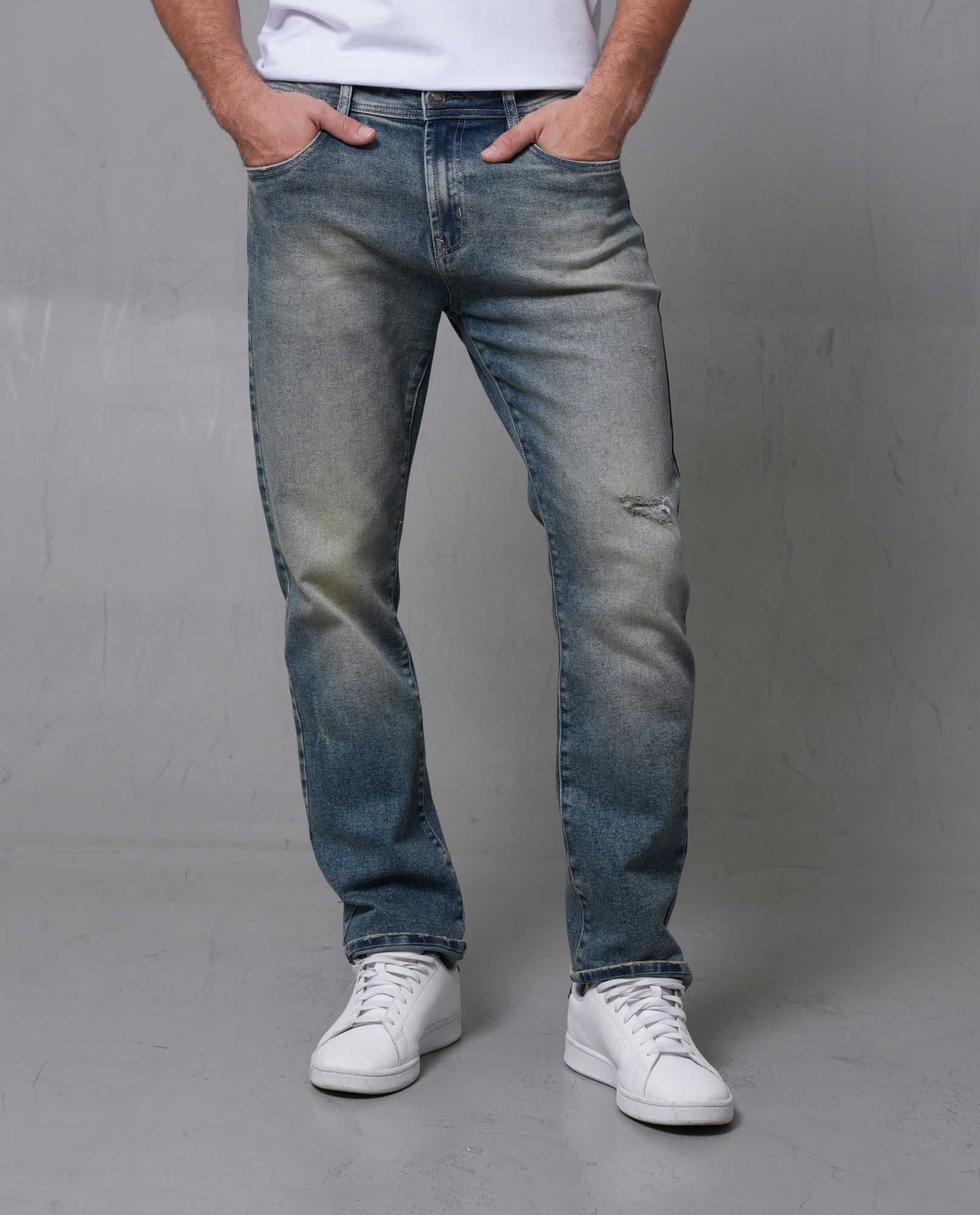 Jean Straight tono medio con efecto envejecido para hombre