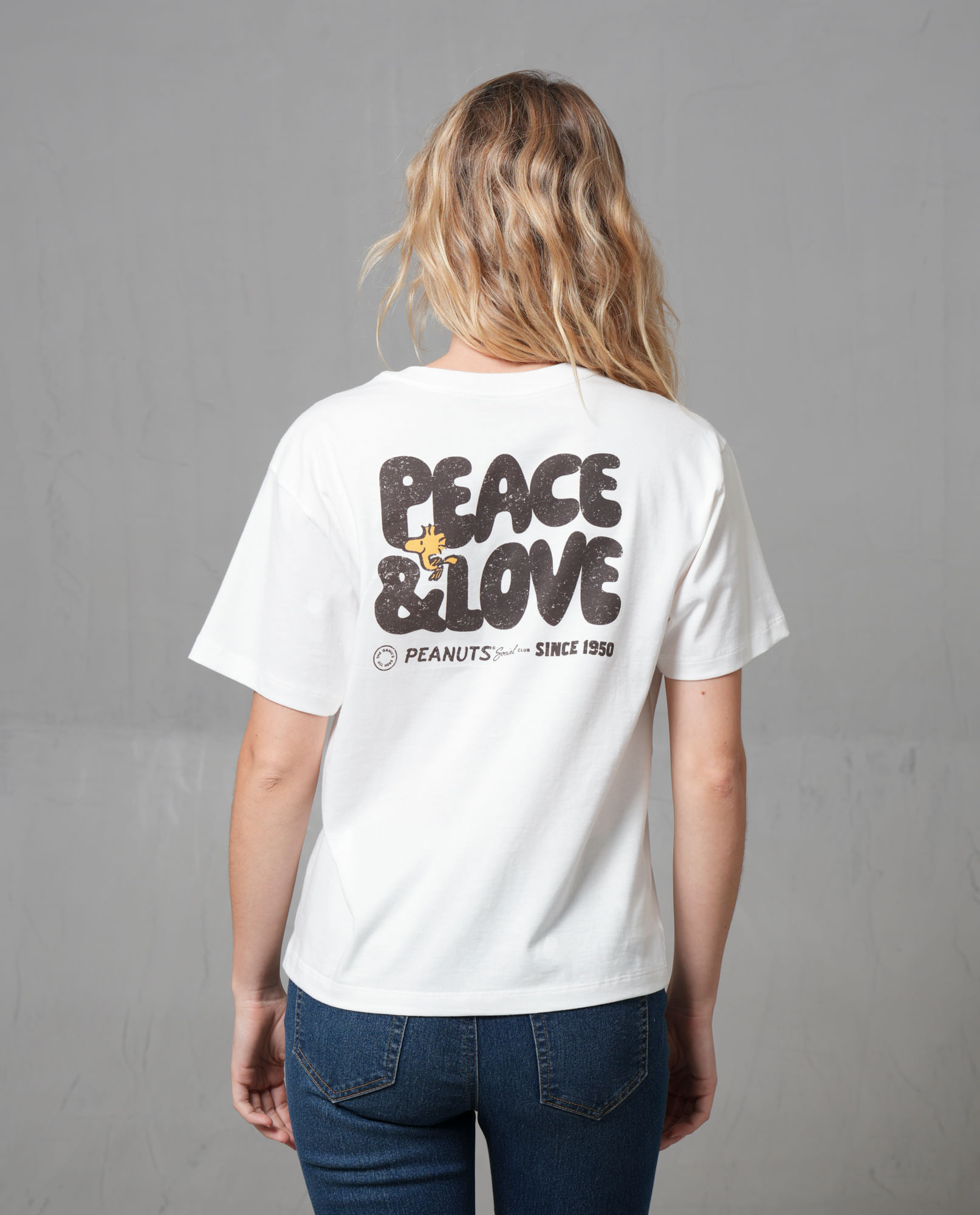 Camiseta con estampado en espalda para mujer