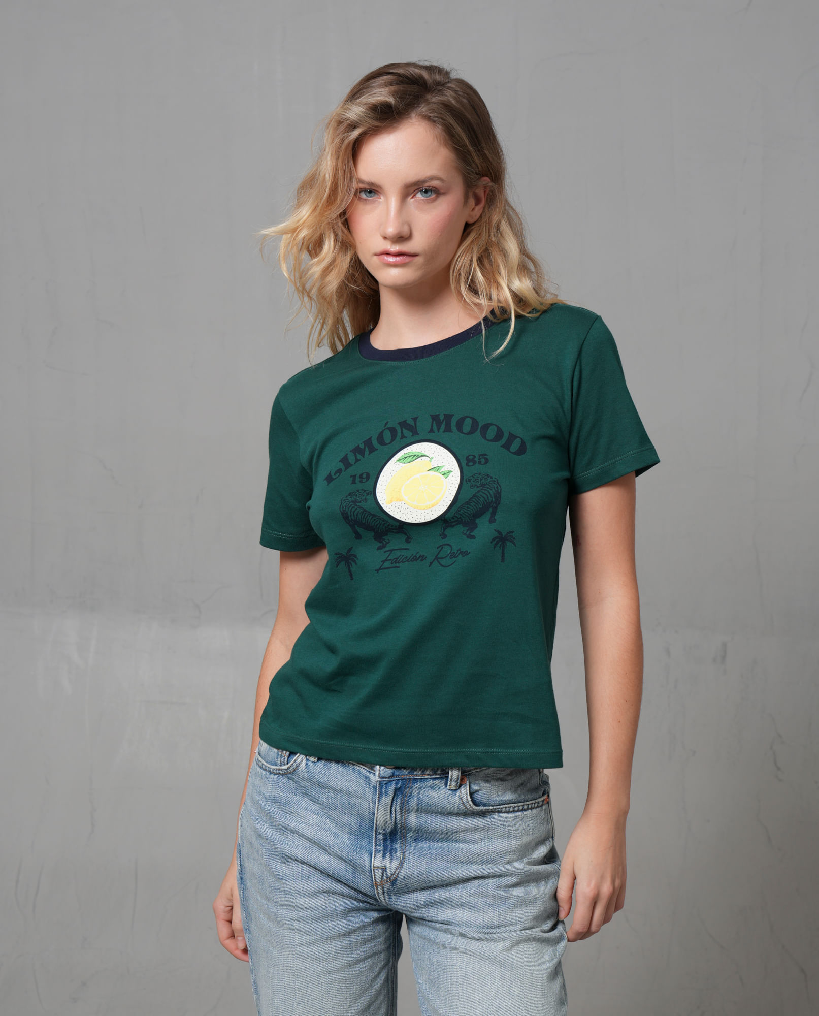 Camiseta cuello redondo con estampado para mujer