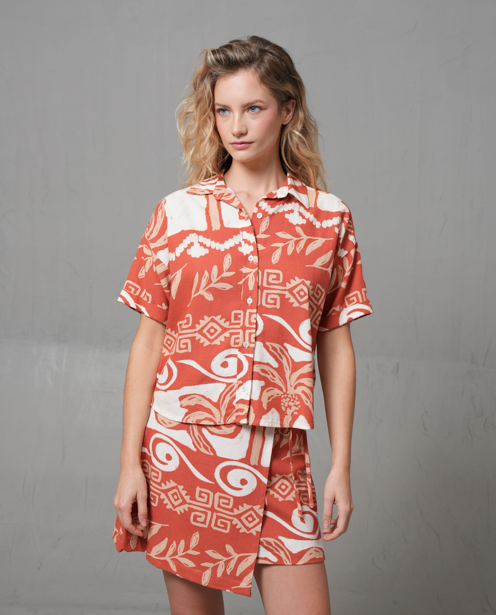 Camisa manga corta con estampado para mujer