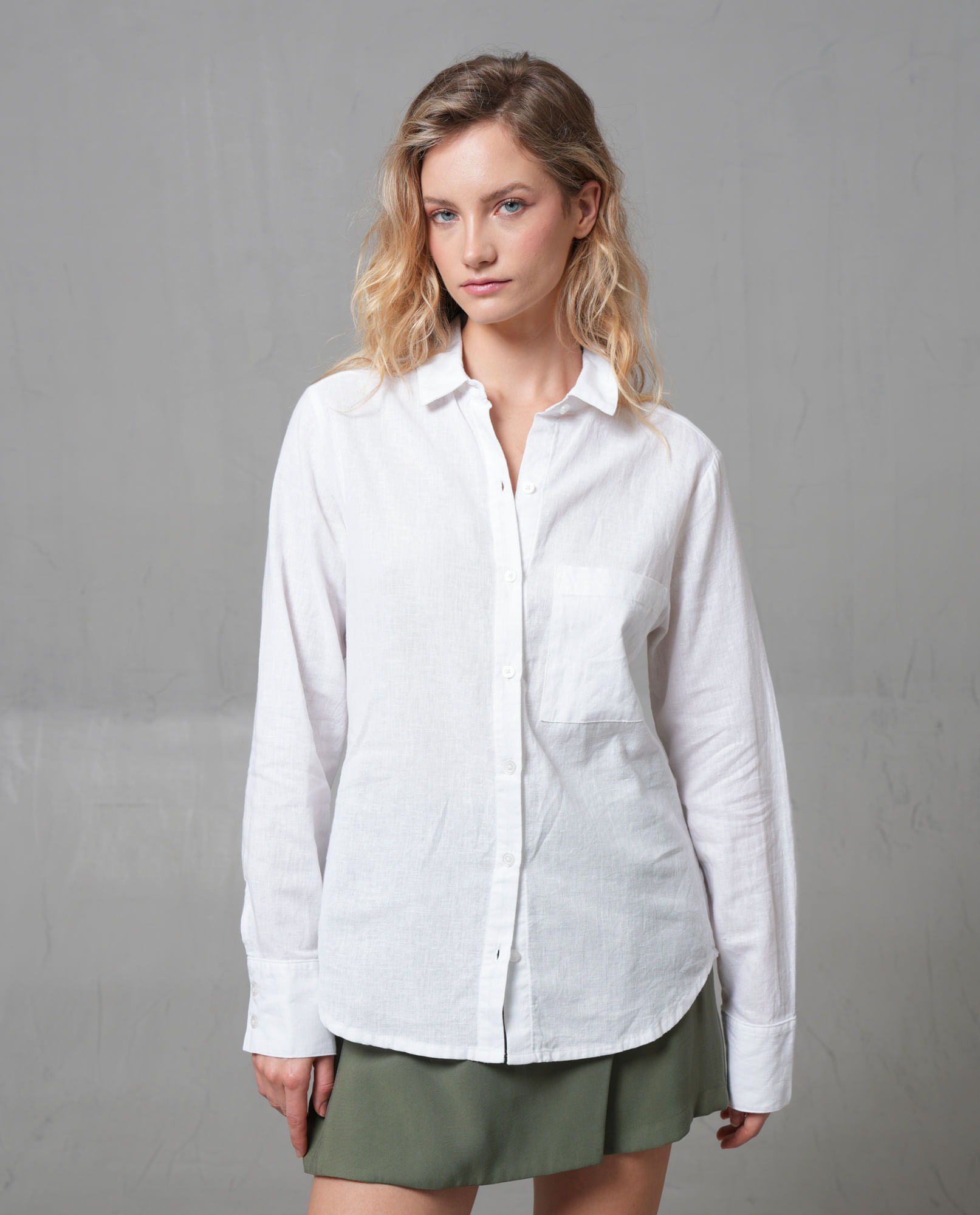 Camisa manga larga con cuello camisero para mujer