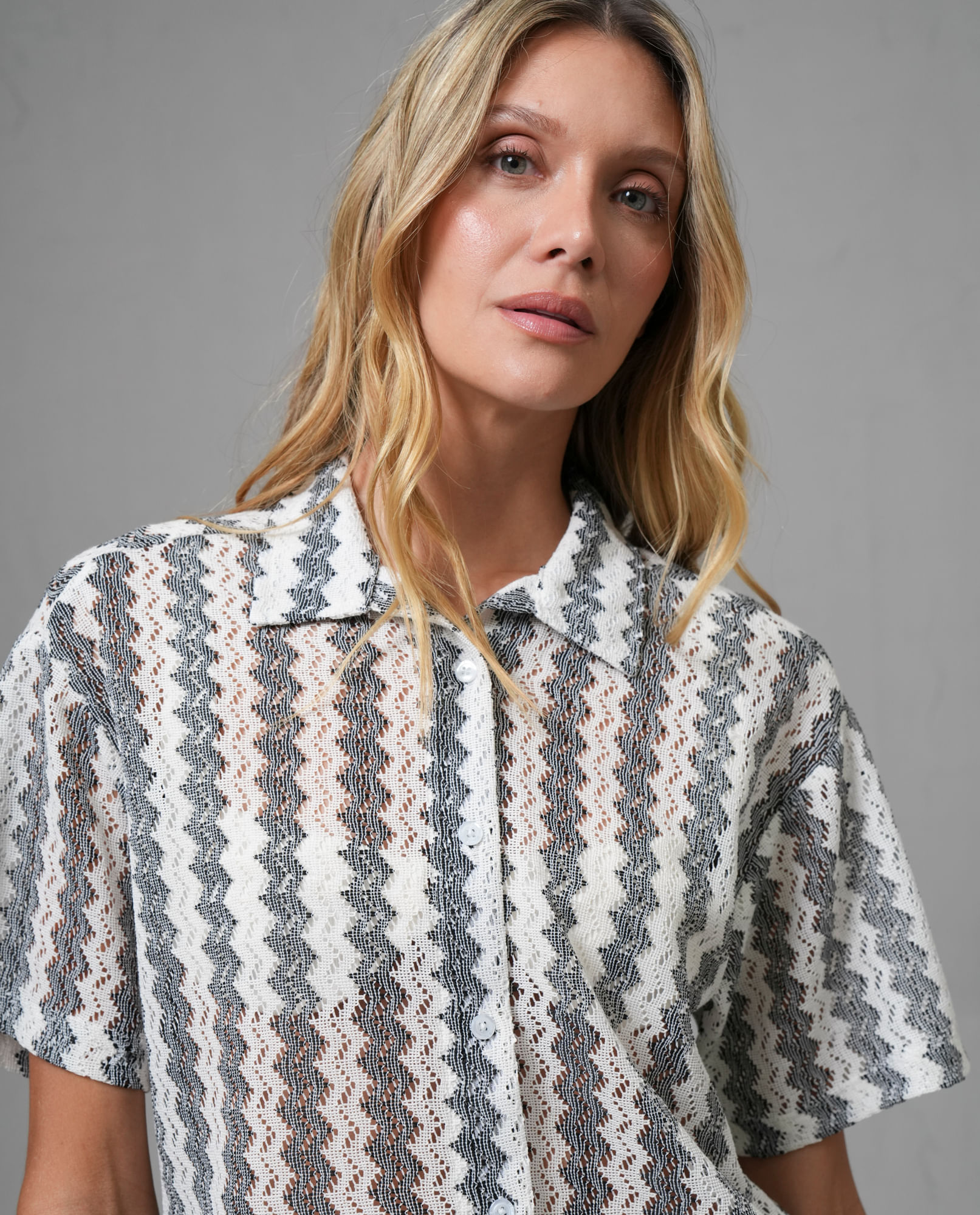 Camisa manga corta con textura para mujer