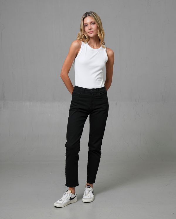 Jean mon tiro alto en tono negro para mujer