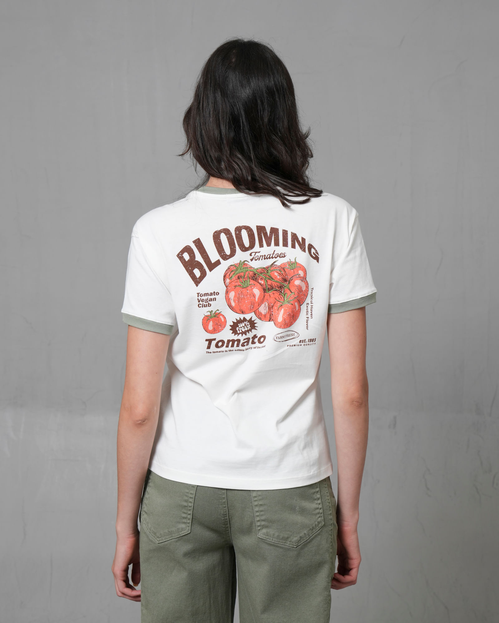 Camiseta con estampado en espalda para mujer