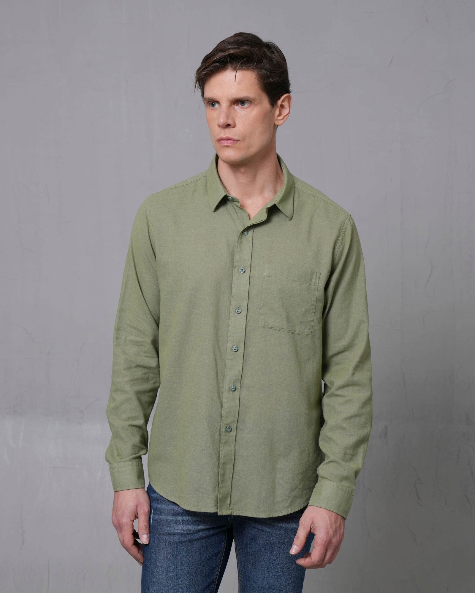 Camisa manga larga con cuello camisero para hombre