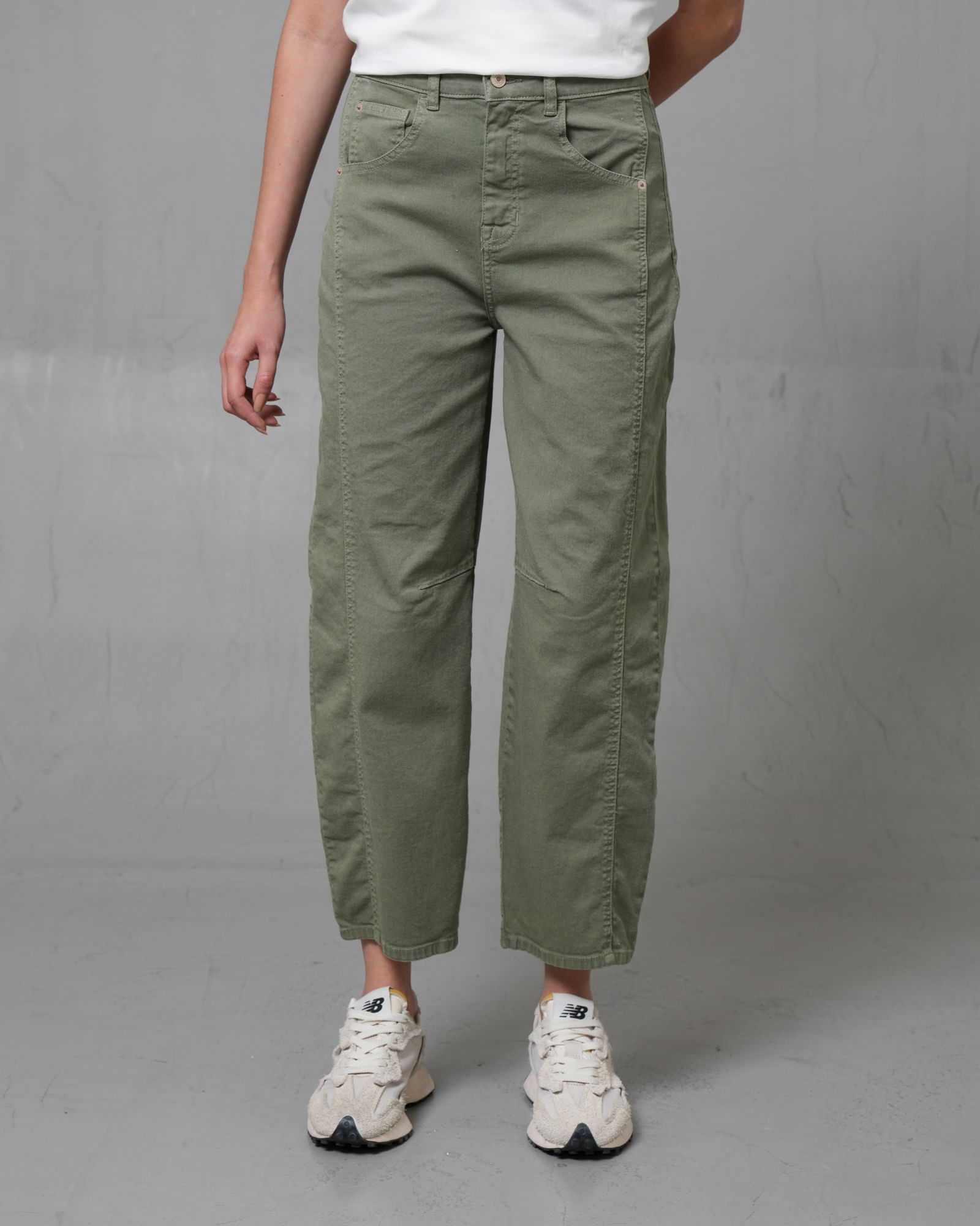 Pantalón tipo barrel para mujer