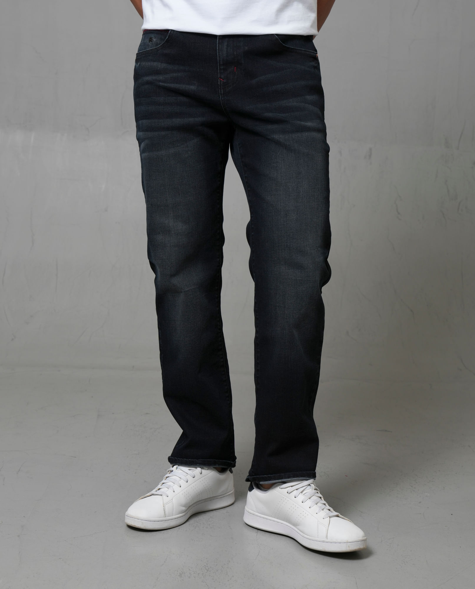 Jean Classic tono oscuro para hombre
