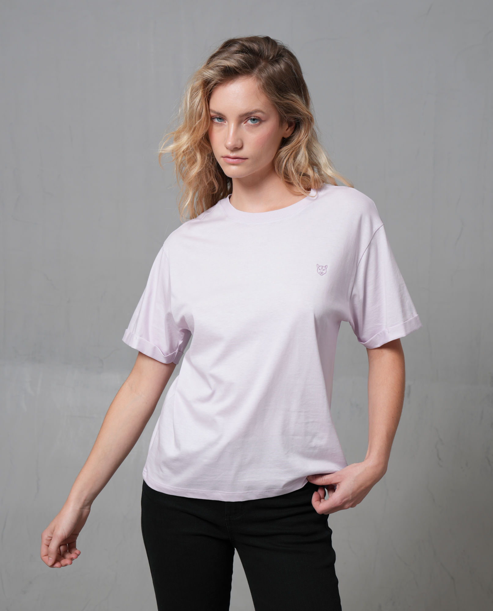 Camiseta básica con puma estampado para mujer