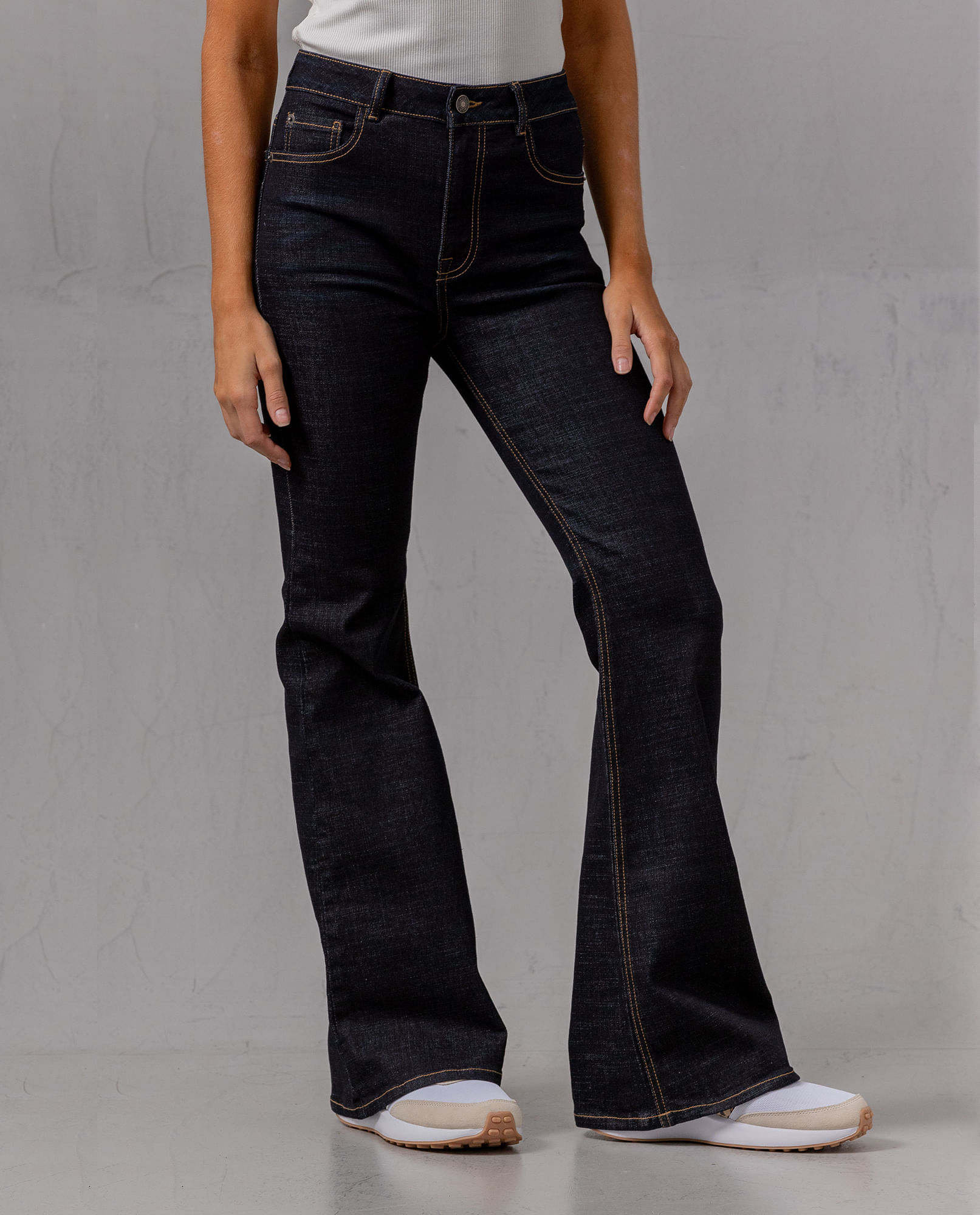 Jean Magic Up + Flare para mujer