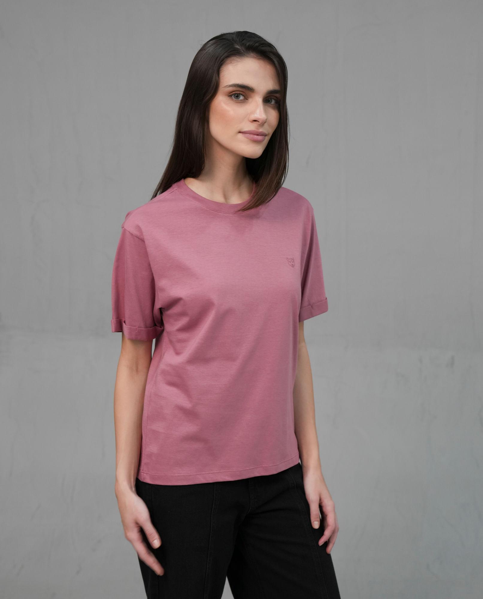 Camiseta básica con puma estampado para mujer