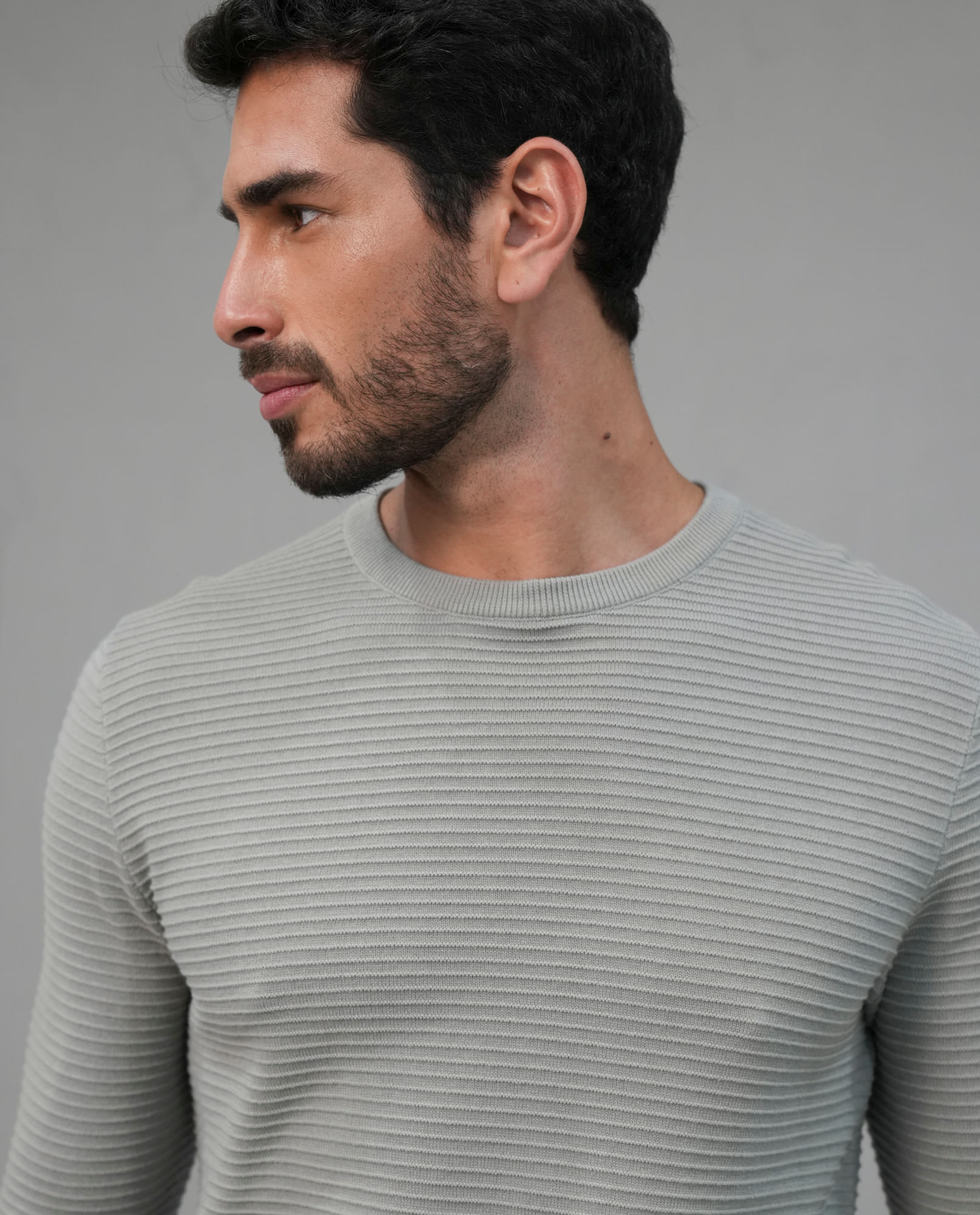 Buzo cerrado con efecto texturizado para hombre