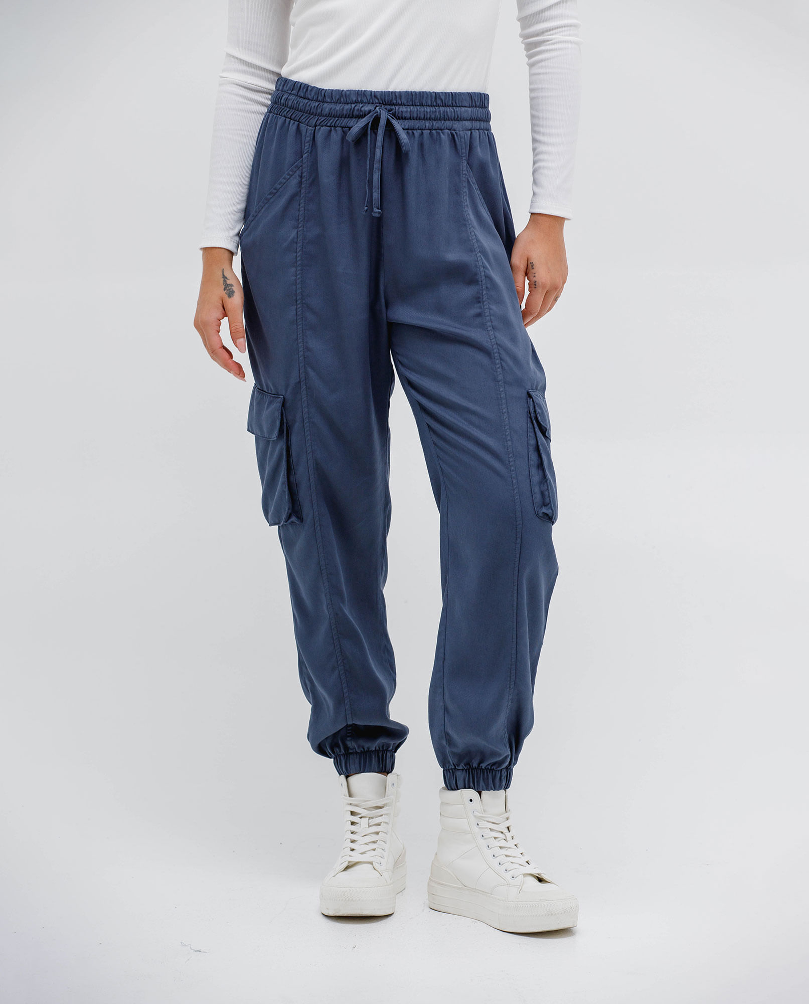 Pantalón Jogger con bolsillos para mujer