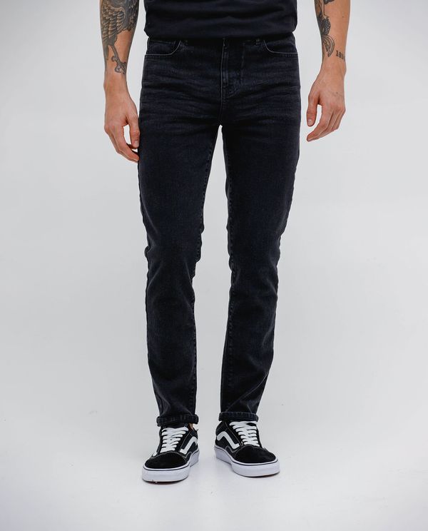 Jean Slim en black denim para hombre