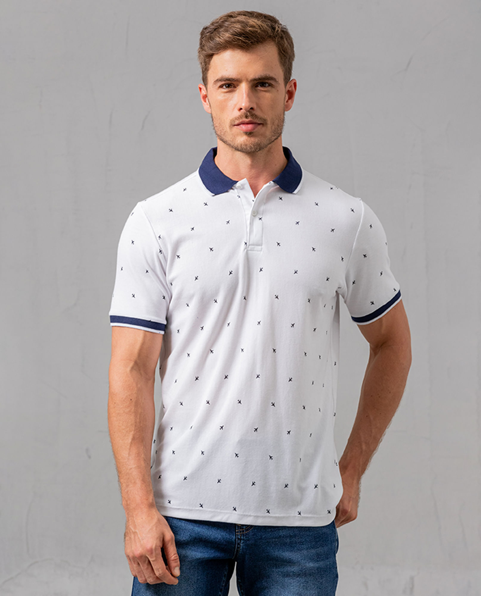 Camiseta polo con mini bordados para hombre