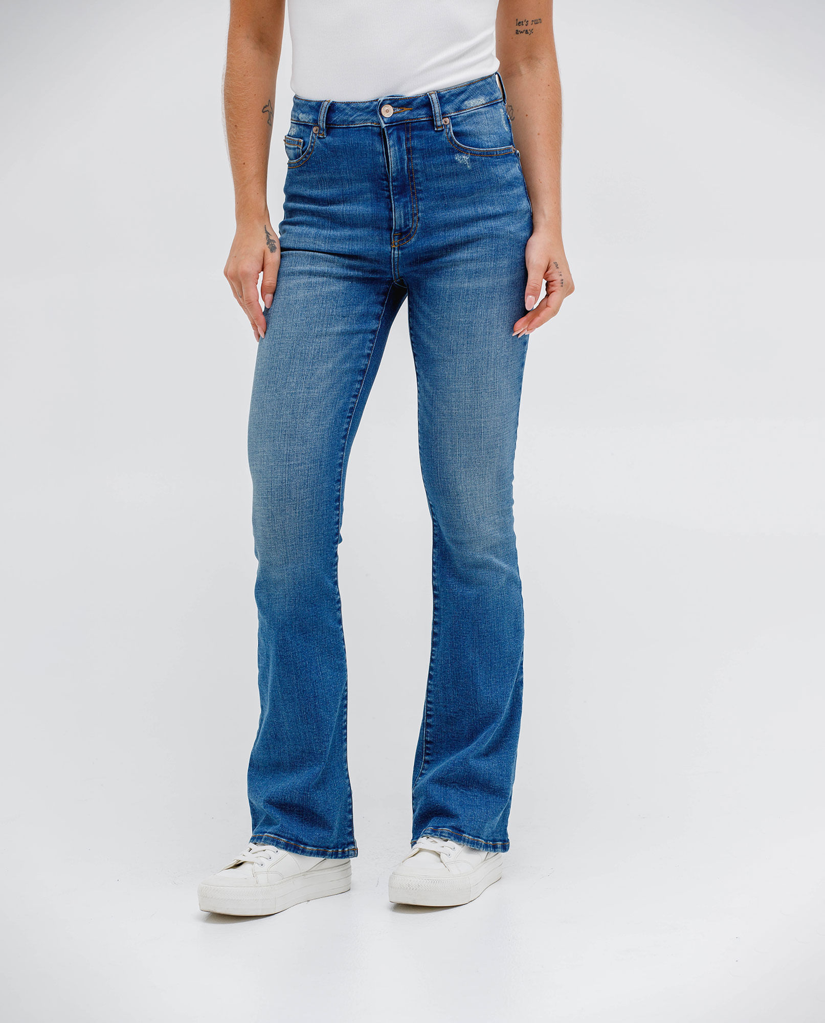 Jean Flare con mini desgastes para mujer