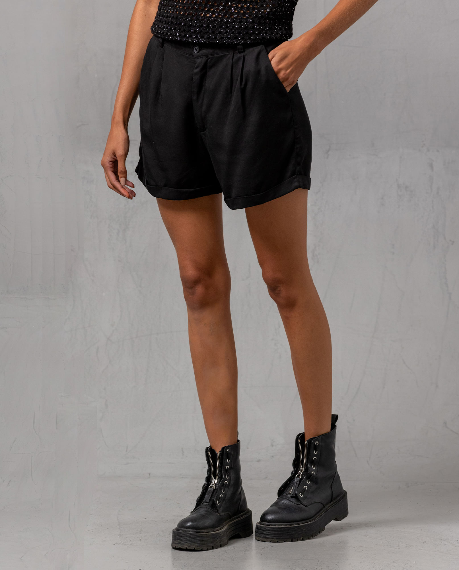 Short con ruedo dobladillado para mujer