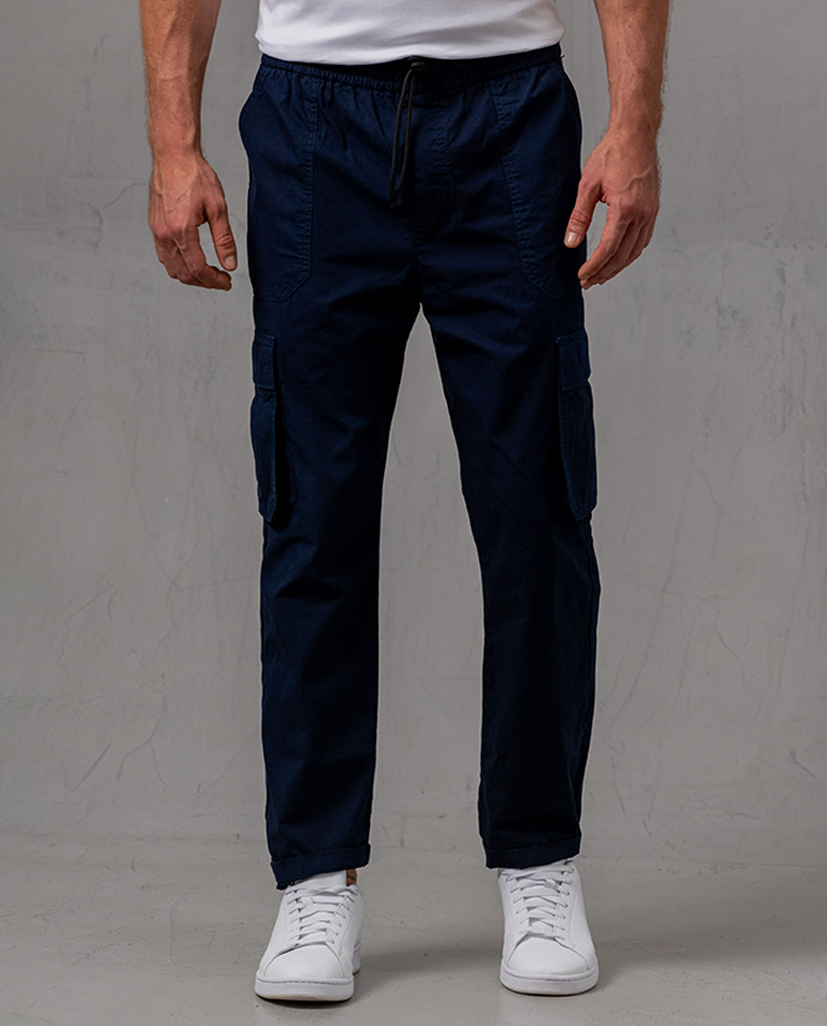 Pantalón tipo cargo para hombre