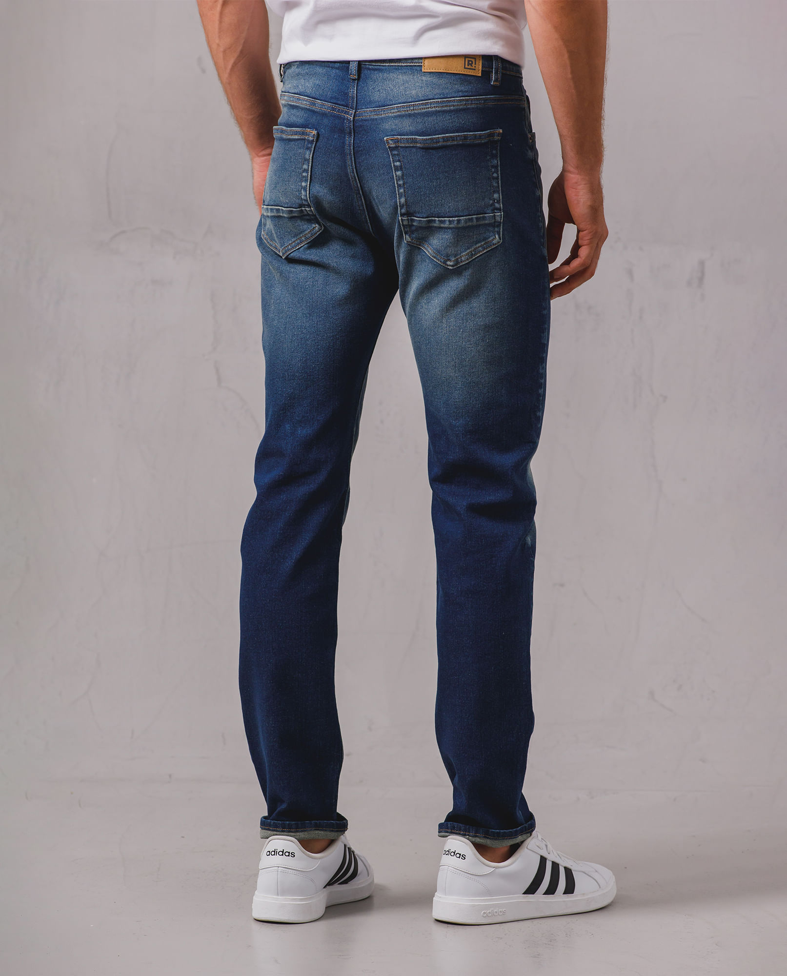 Jean Straight con rotos para hombre