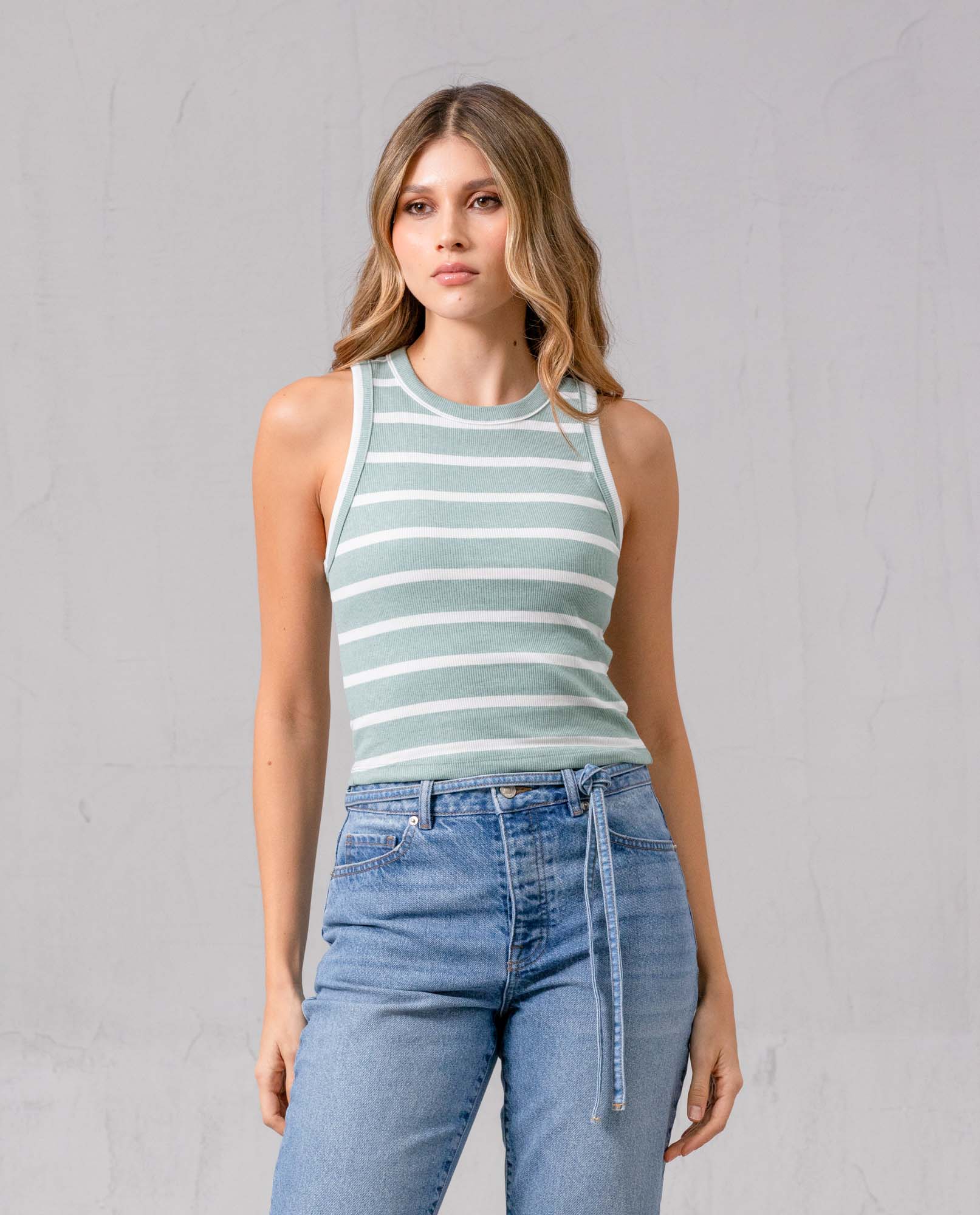 Camiseta crop top con estampado de rayas para mujer