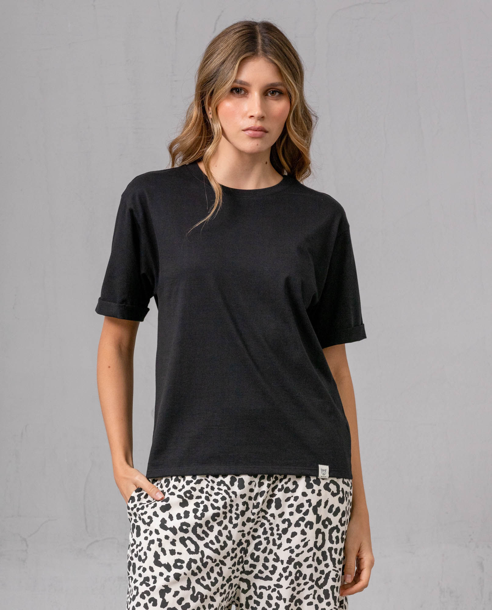 Camiseta básica cuello redondo para mujer