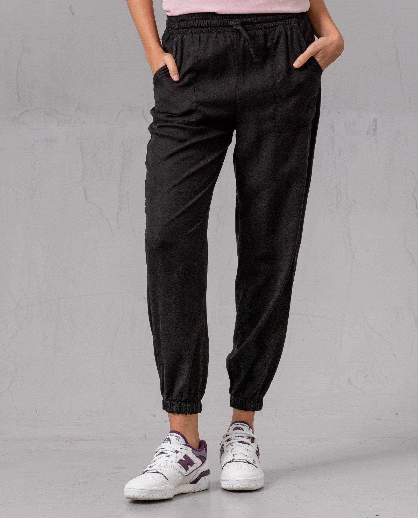 Pantalón Jogger con pretina y bota elástica para mujer