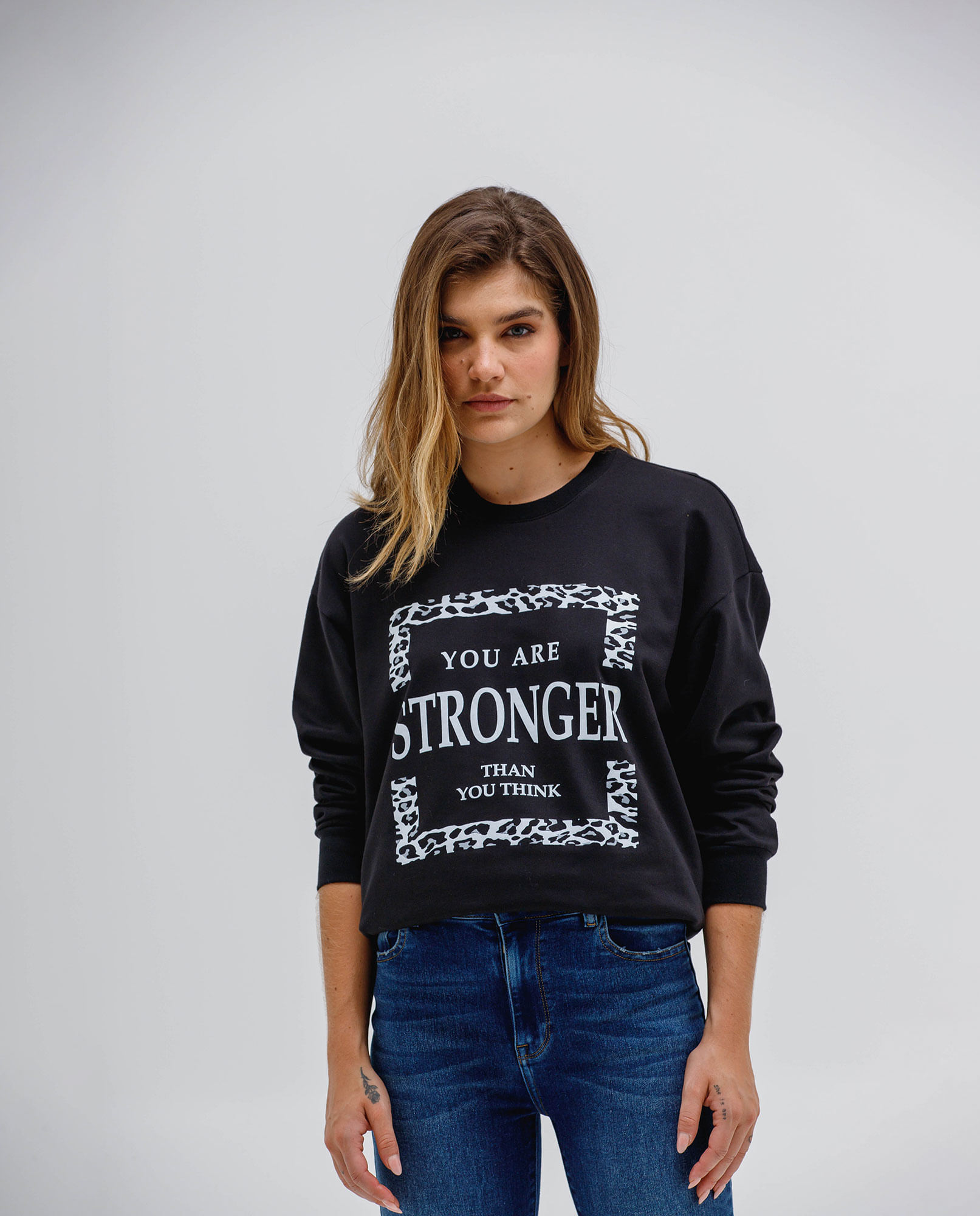 Buzo estampado en frente para mujer