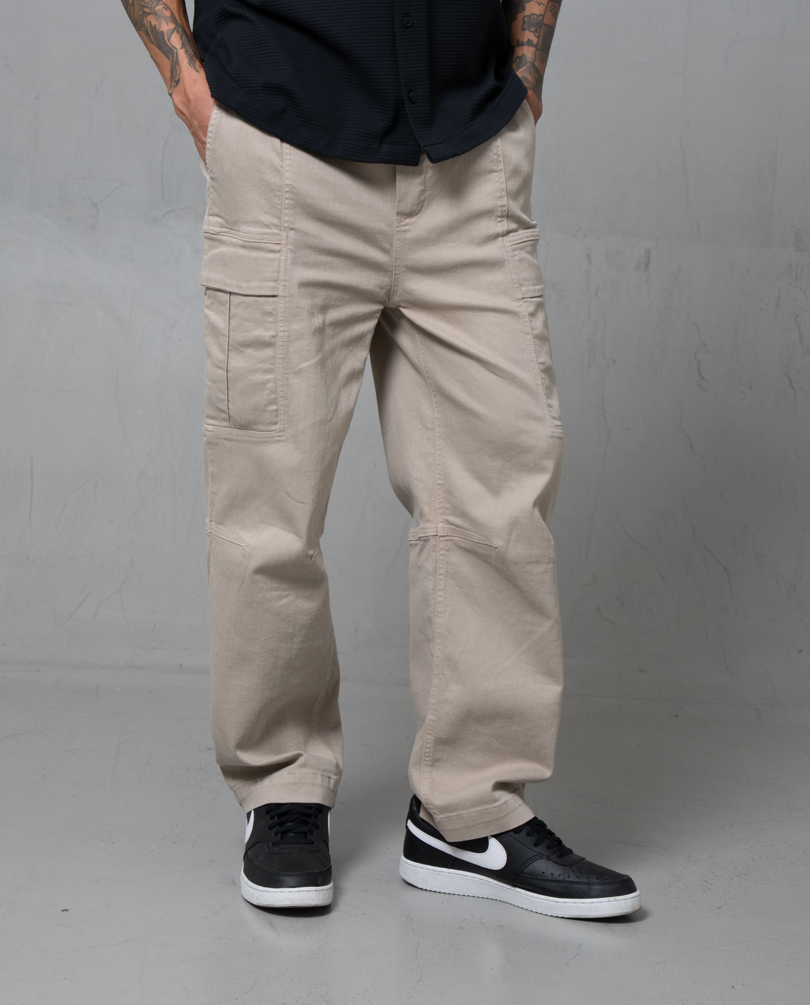 Pantalón cargo en drill semiliviano para hombre