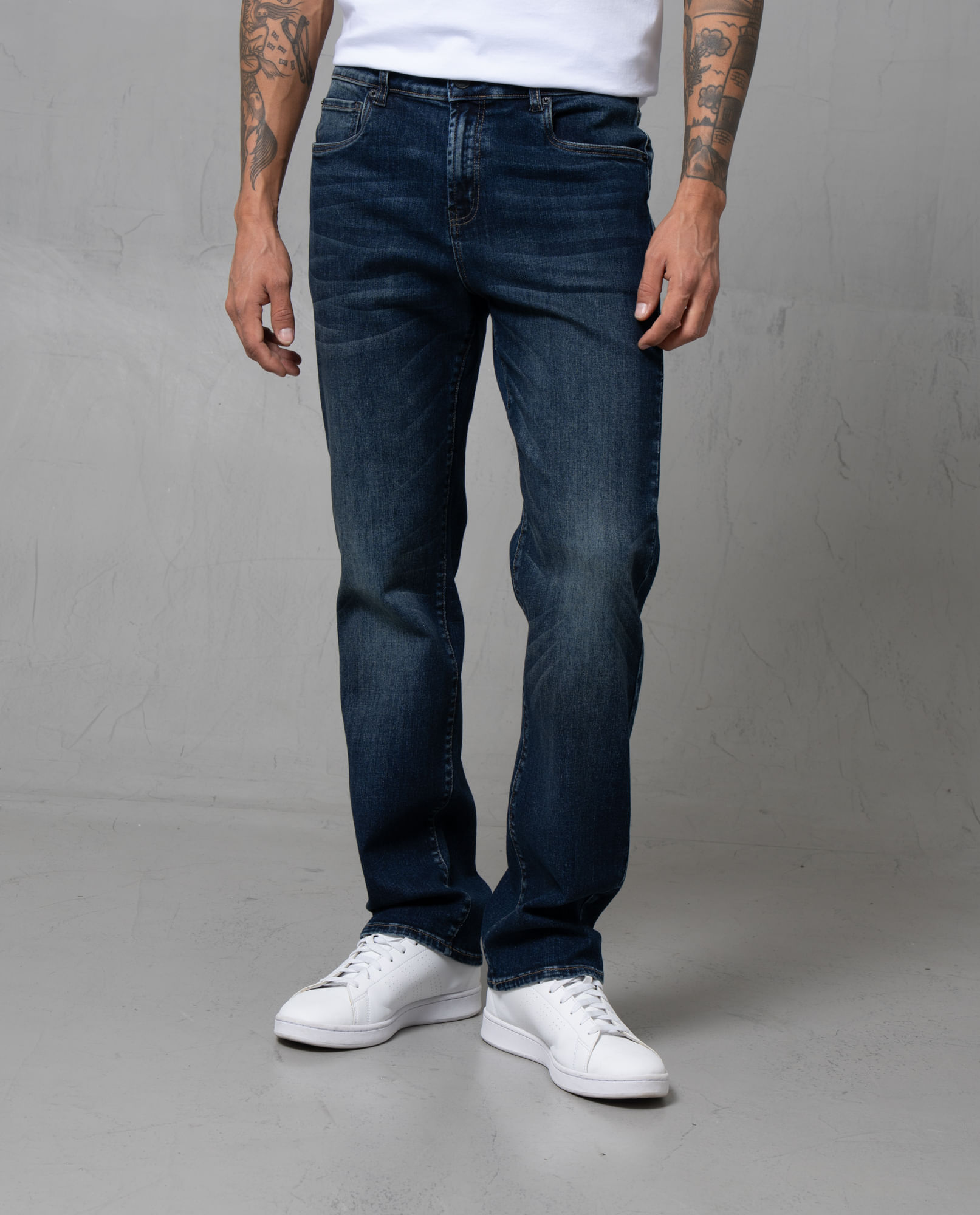 Jean Classic con iluminaciones en muslo para hombre