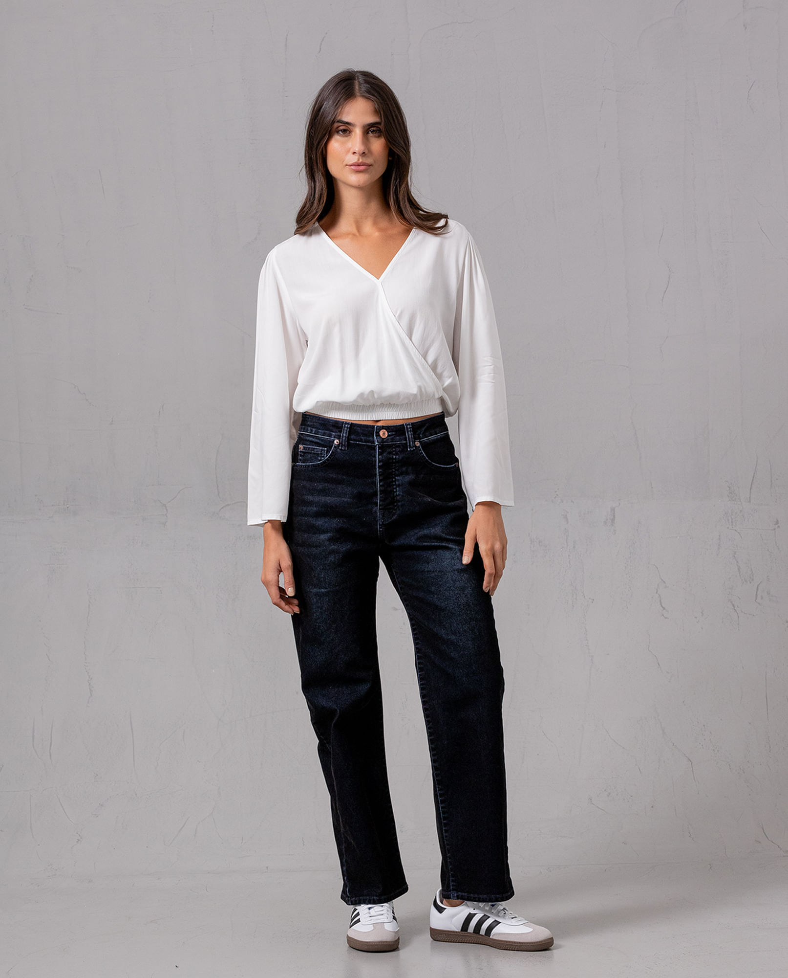 Camisa de diseño cruzado para mujer